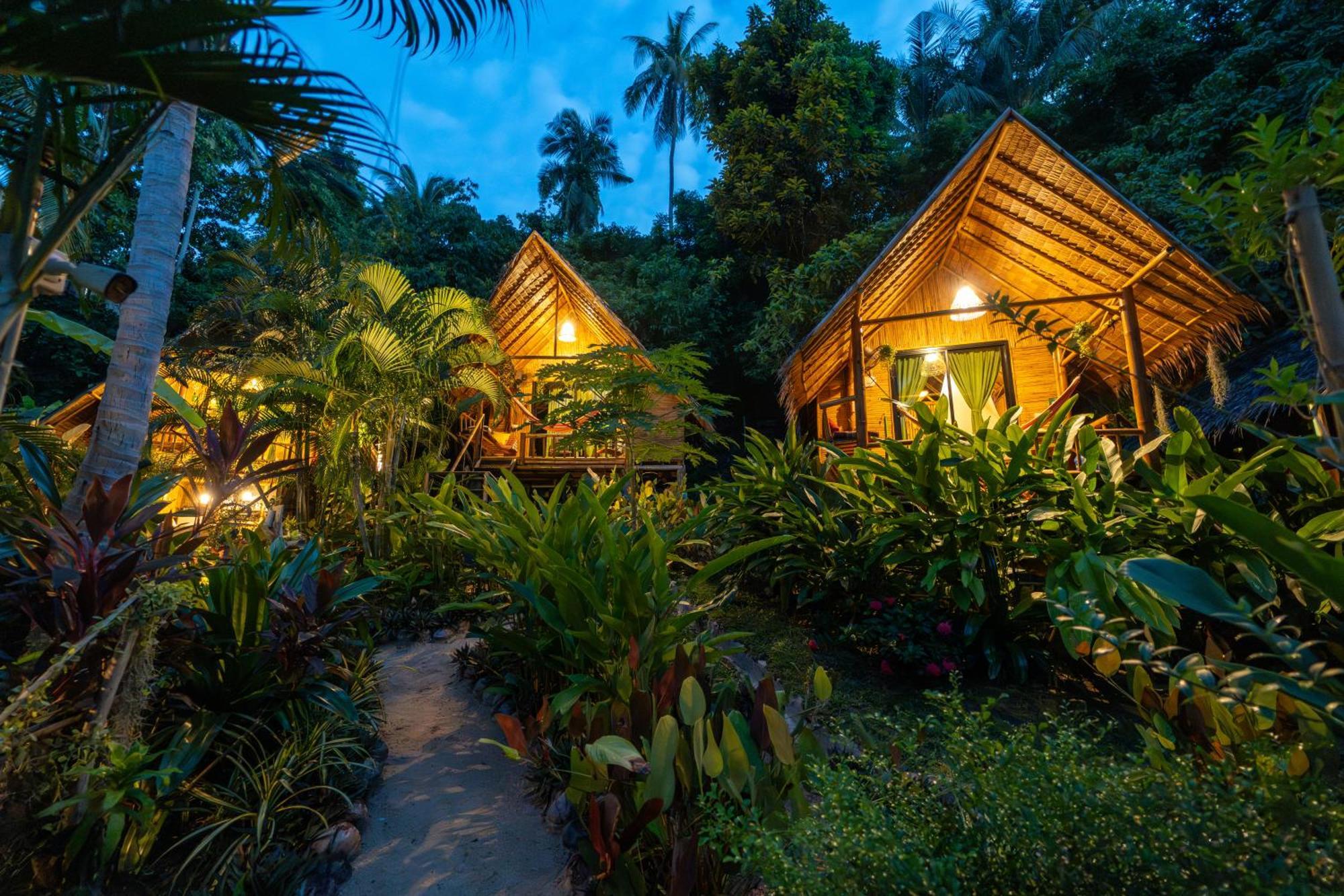 Bamboo Bay Eco Chalet *