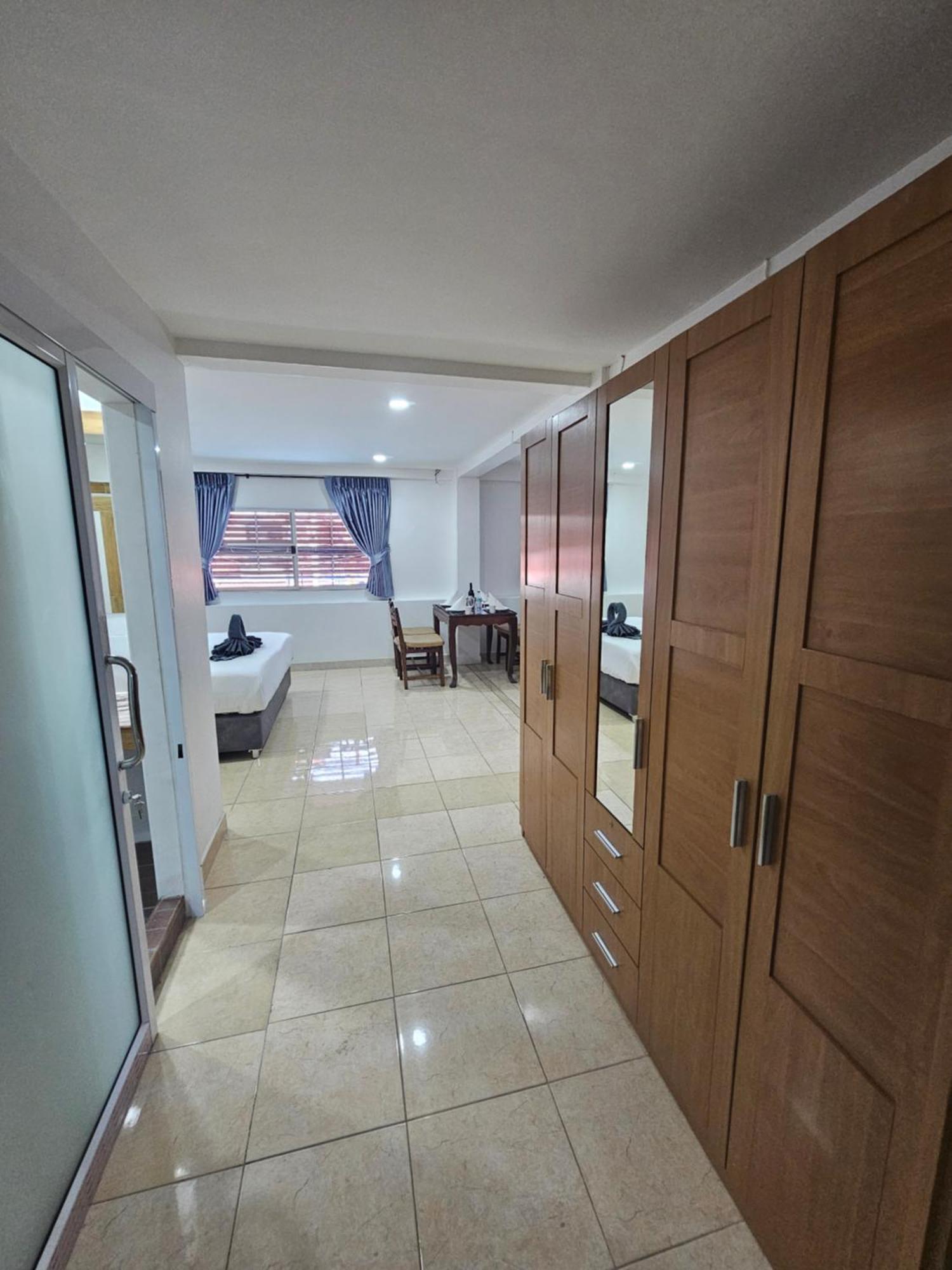 Candy Seaview 3*