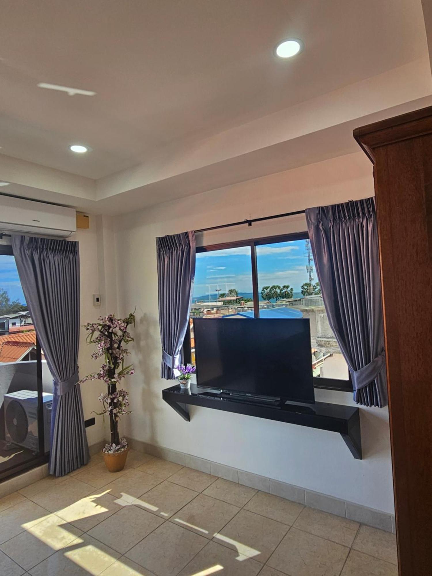 Candy Seaview 3*