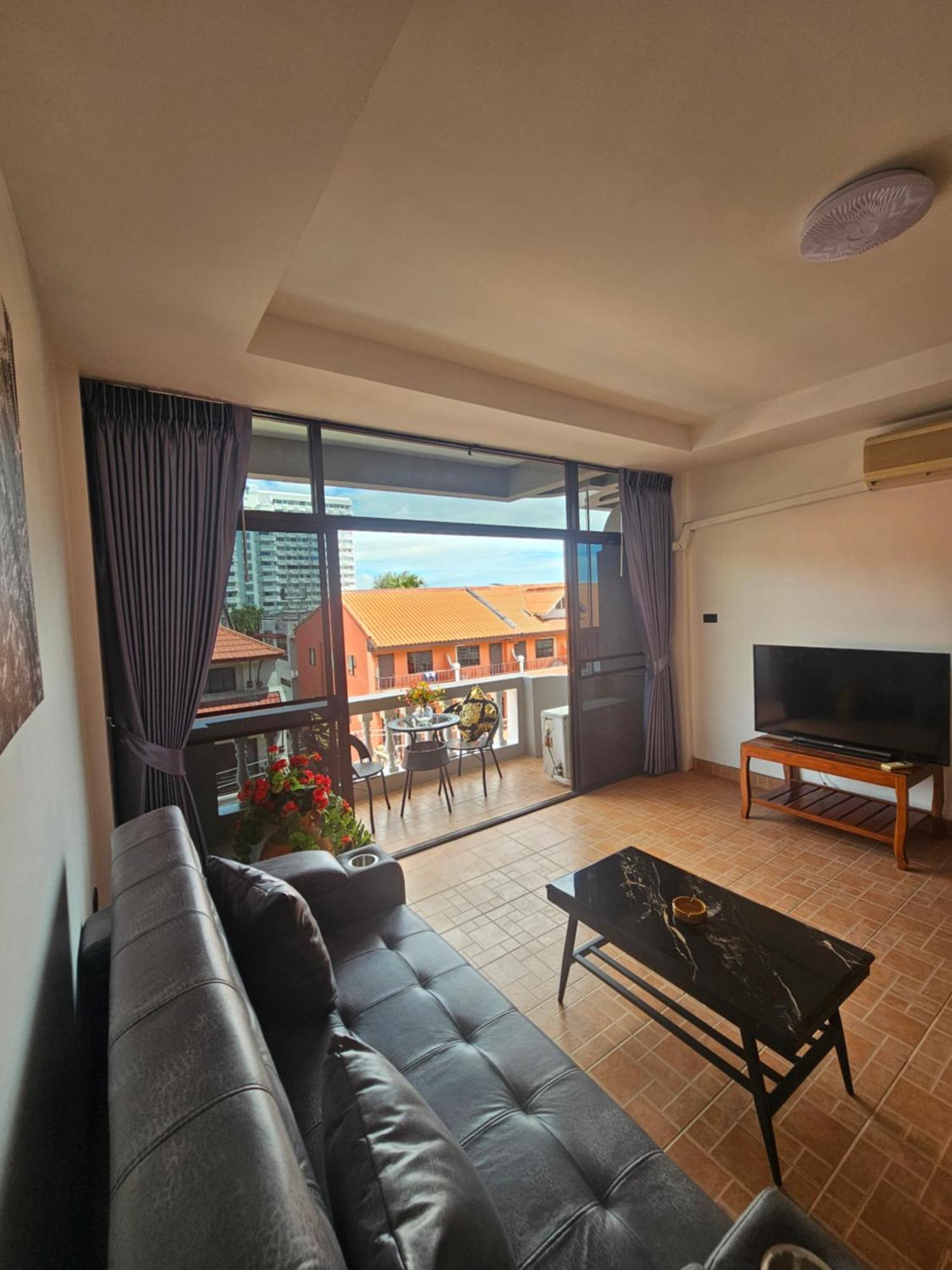 Hotel Candy Seaview Jomtien Beach