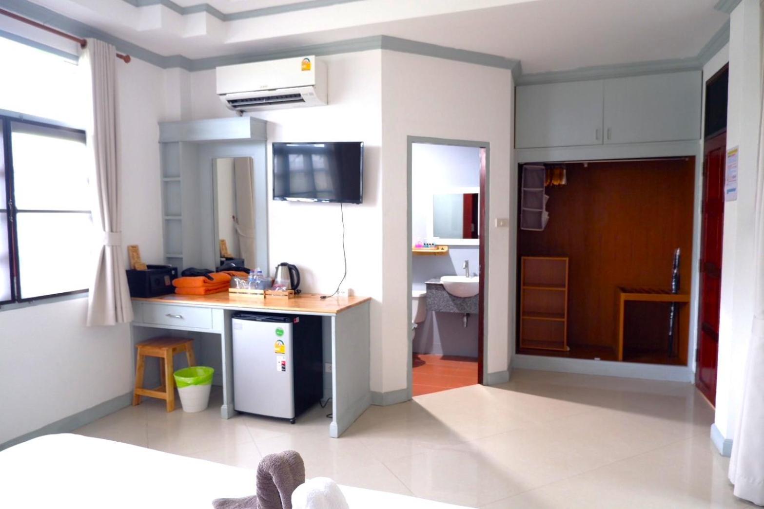 Tropicoco Koh Phangan Hotel 3*