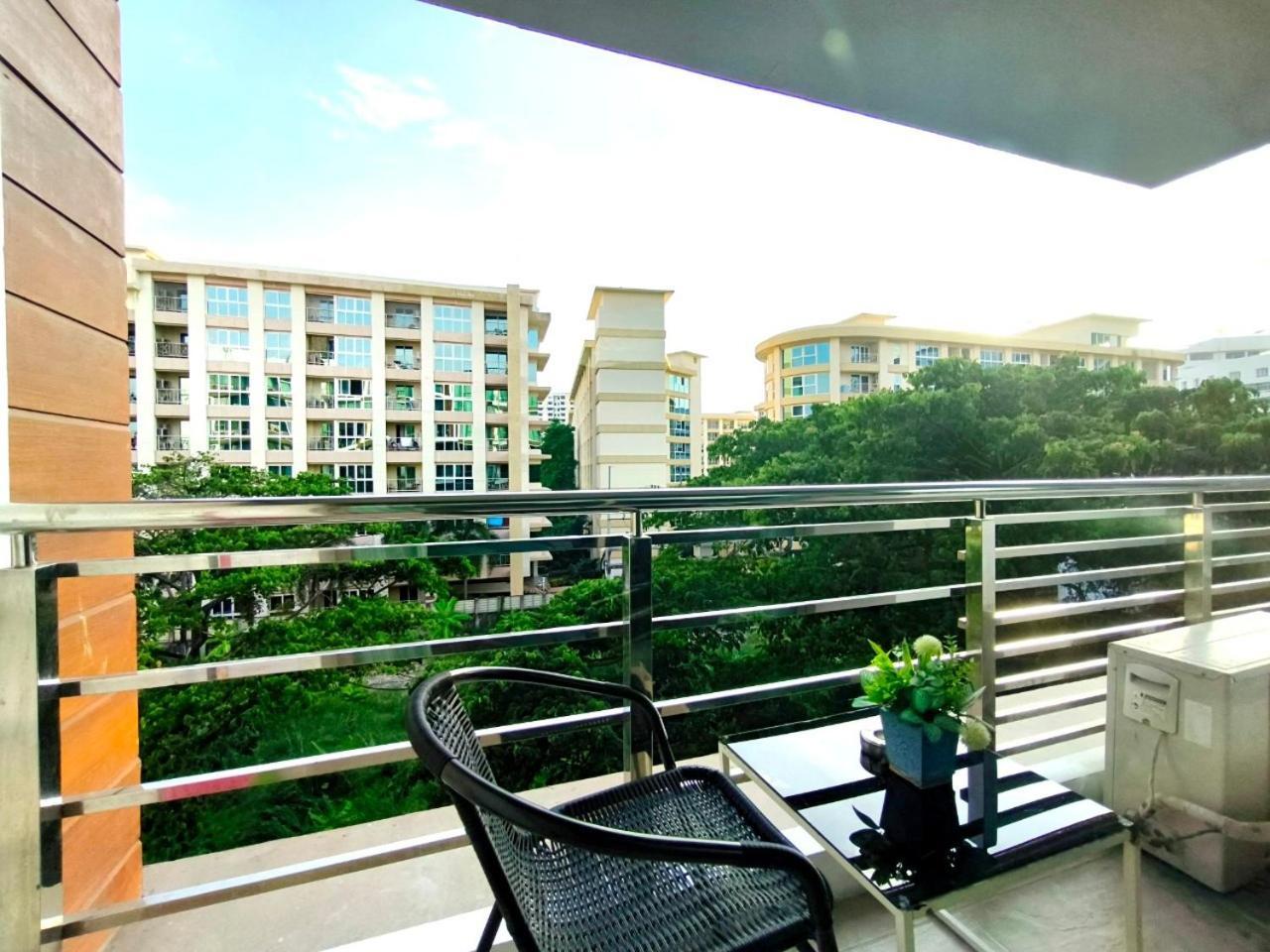 The Urban City Center By Fantasea Beach Apartment Pattaya