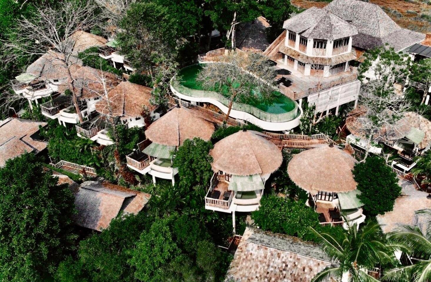 Aana & Resort 4*