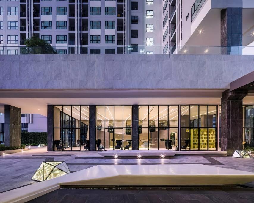 2 Bed At - Great Infinity Pool Apartment *
