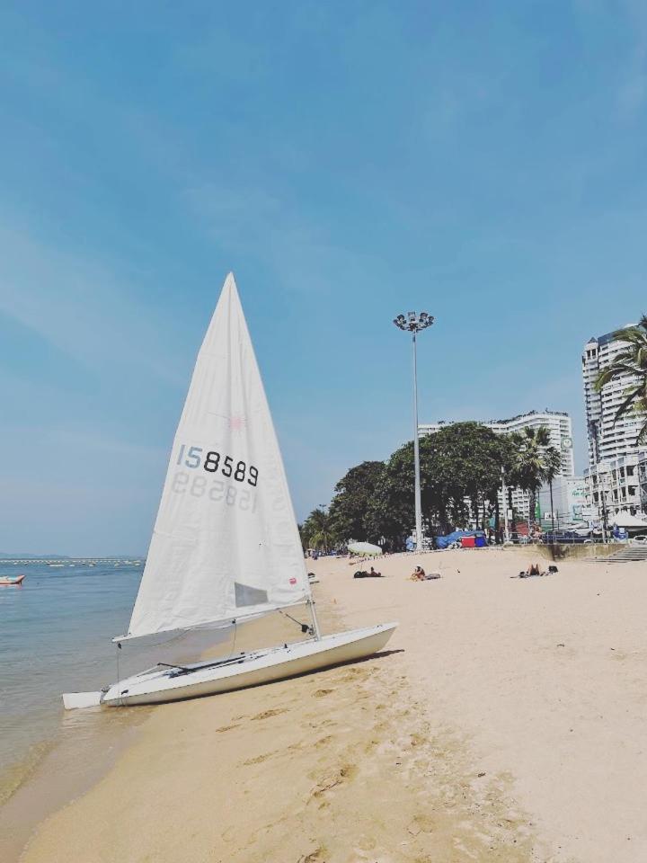 2 ห้องนอน 2 ห้องน้ำ Seaview ชั้น18 Jomtien Beach