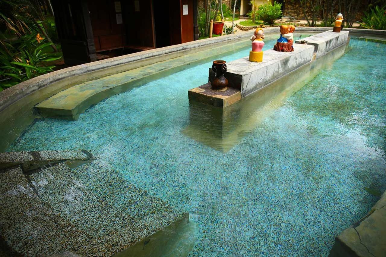 Hotsprings Resort 3*