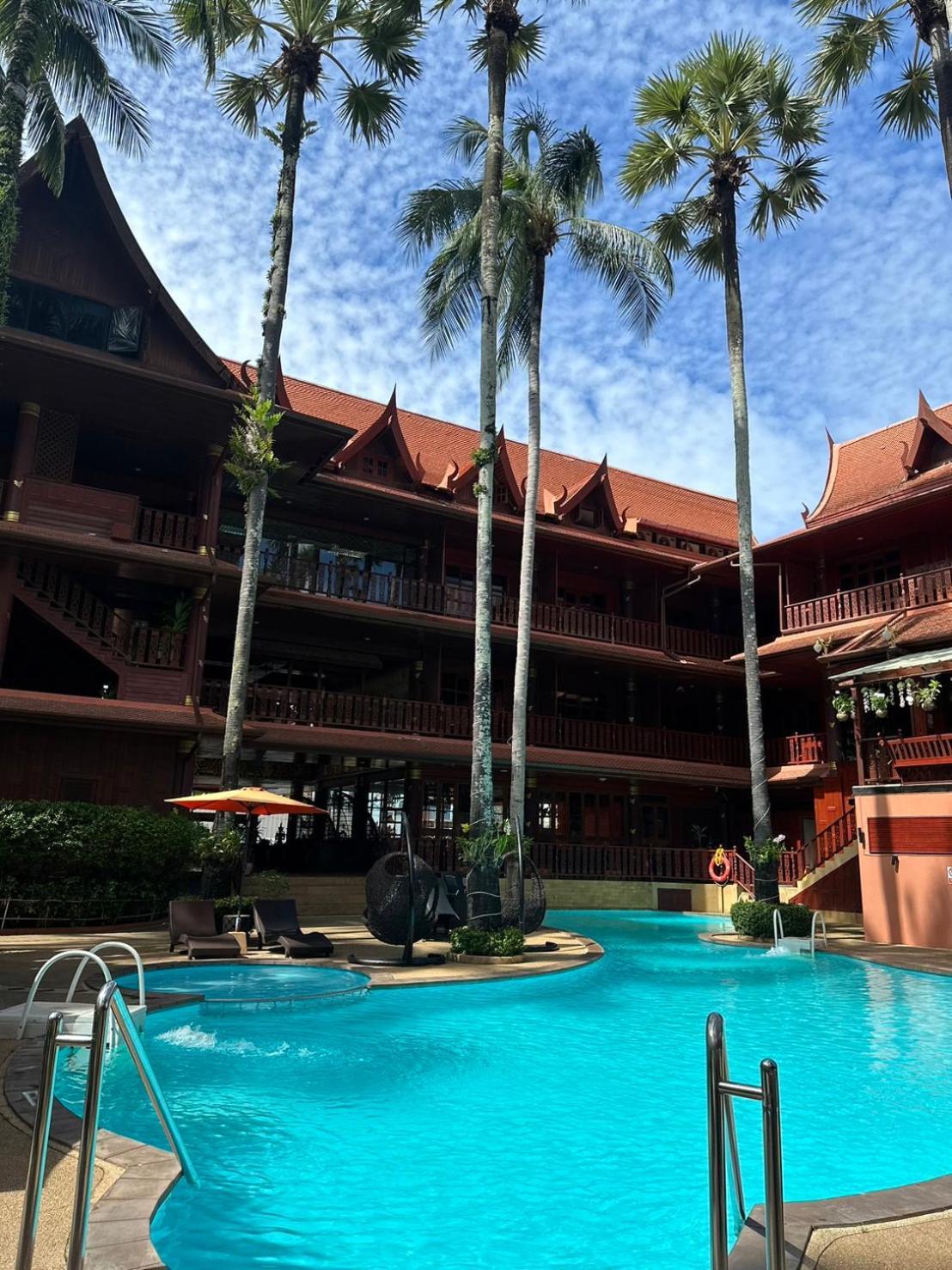 Royal Phawadee Village - 2 Minutes Walk To The Hotel Patong