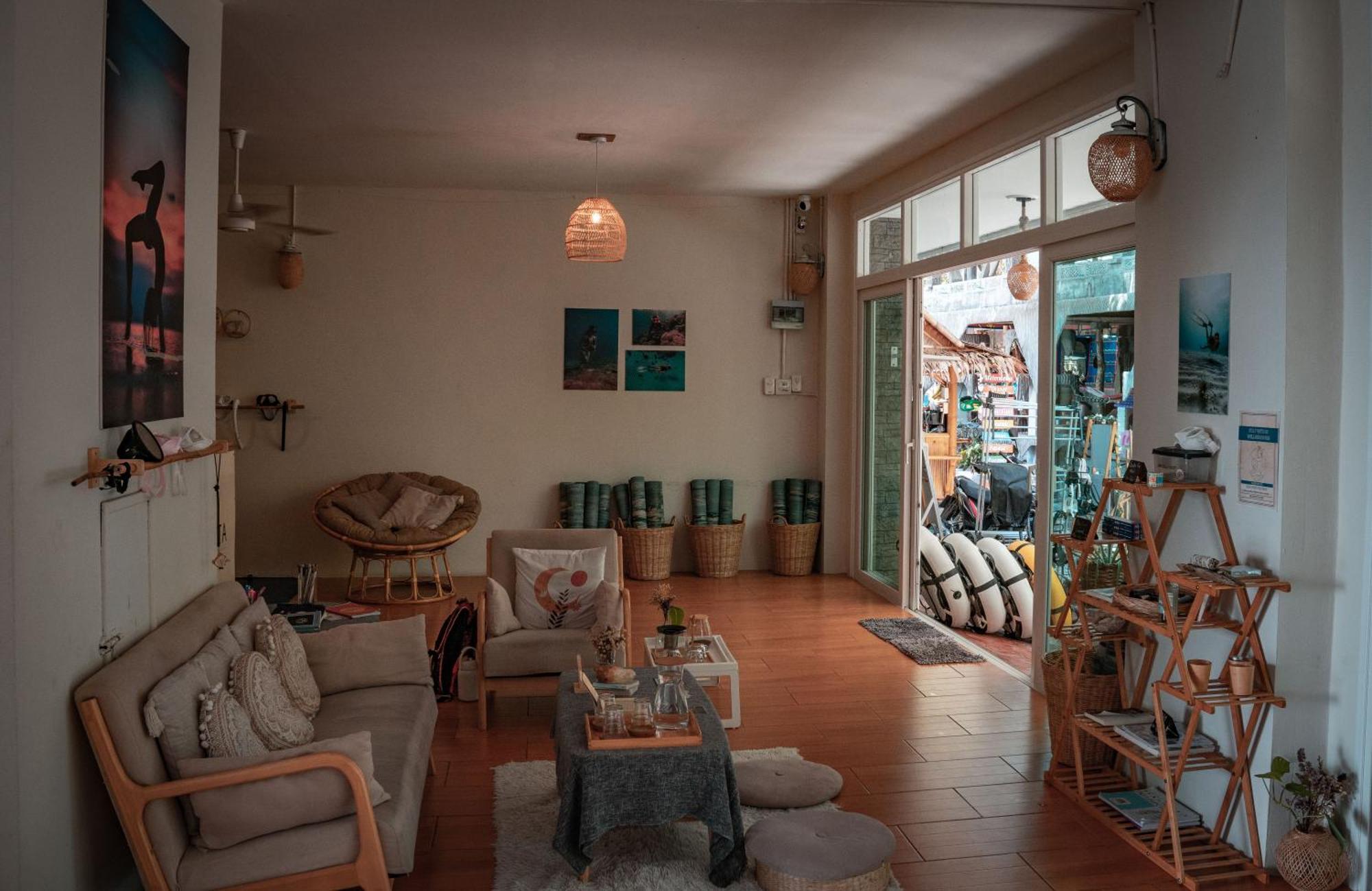 Blue Chitta Yoga & Freediving Hostel *