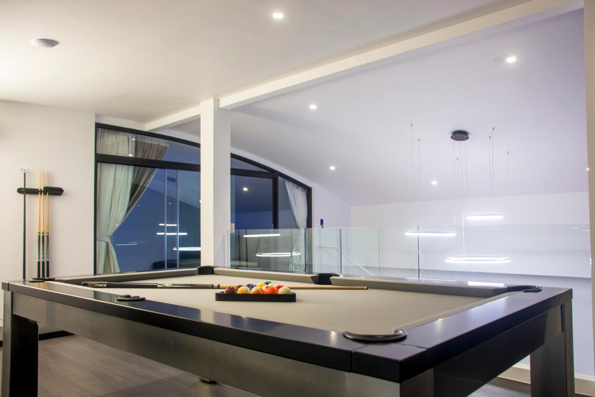 Seaview Lux Dream Villa *