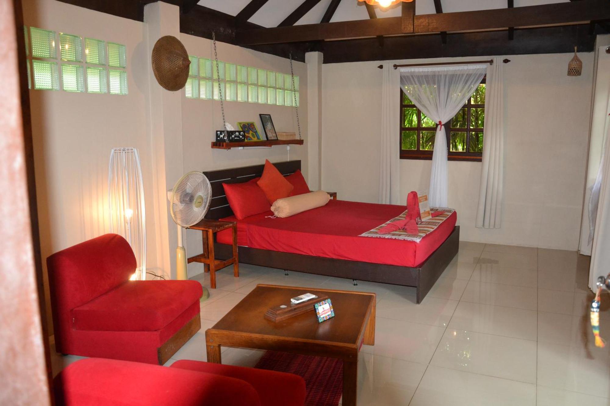 Red Moon Hideaway 4*