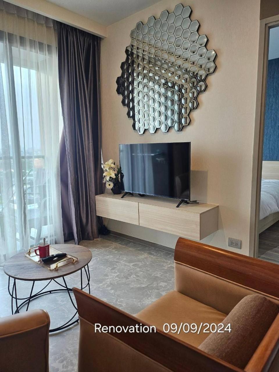 Kuno - 2br, Beachfront Apartamento Praia de Jomtien