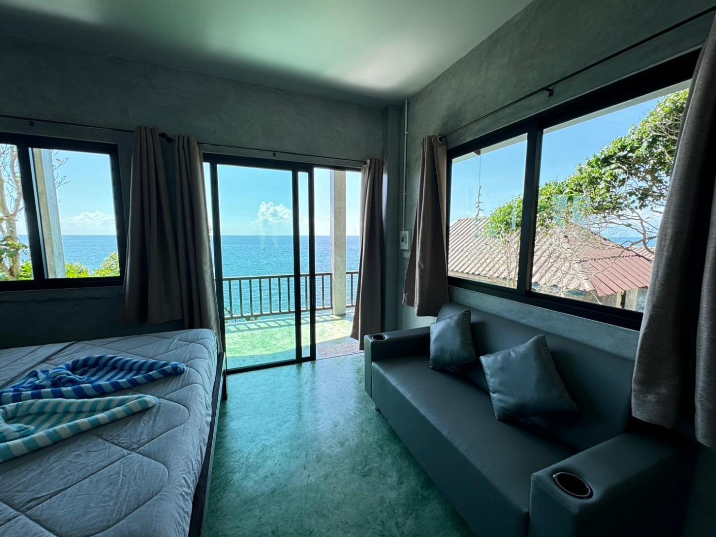 Char * Koh Tao