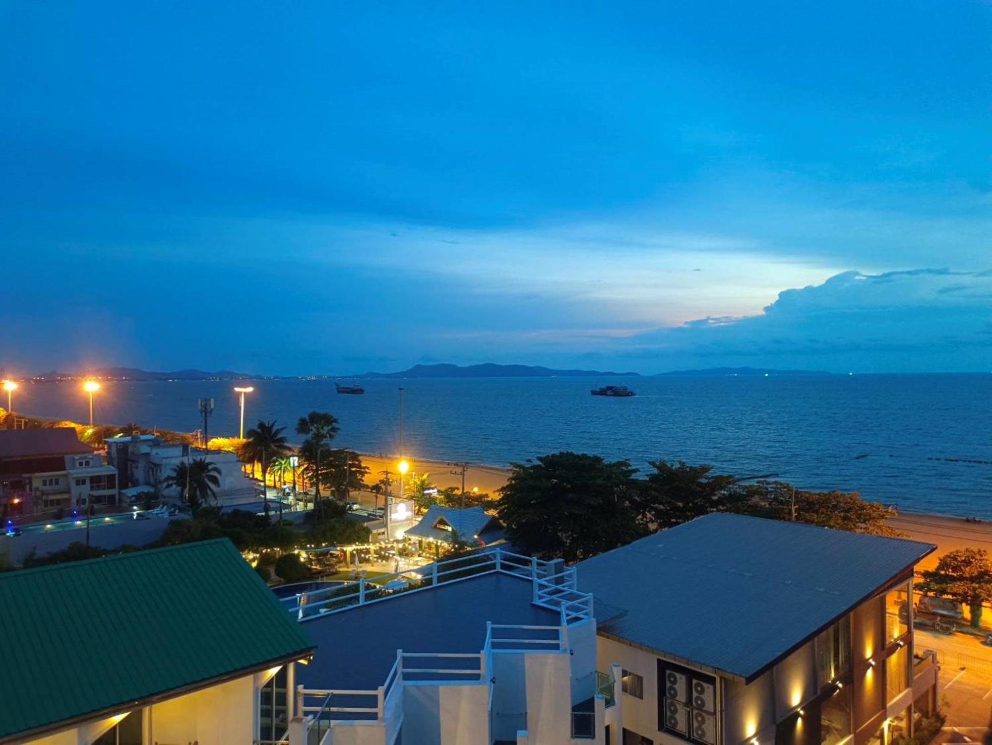 Hotel Dragon , Pattaya Jomtien Beach