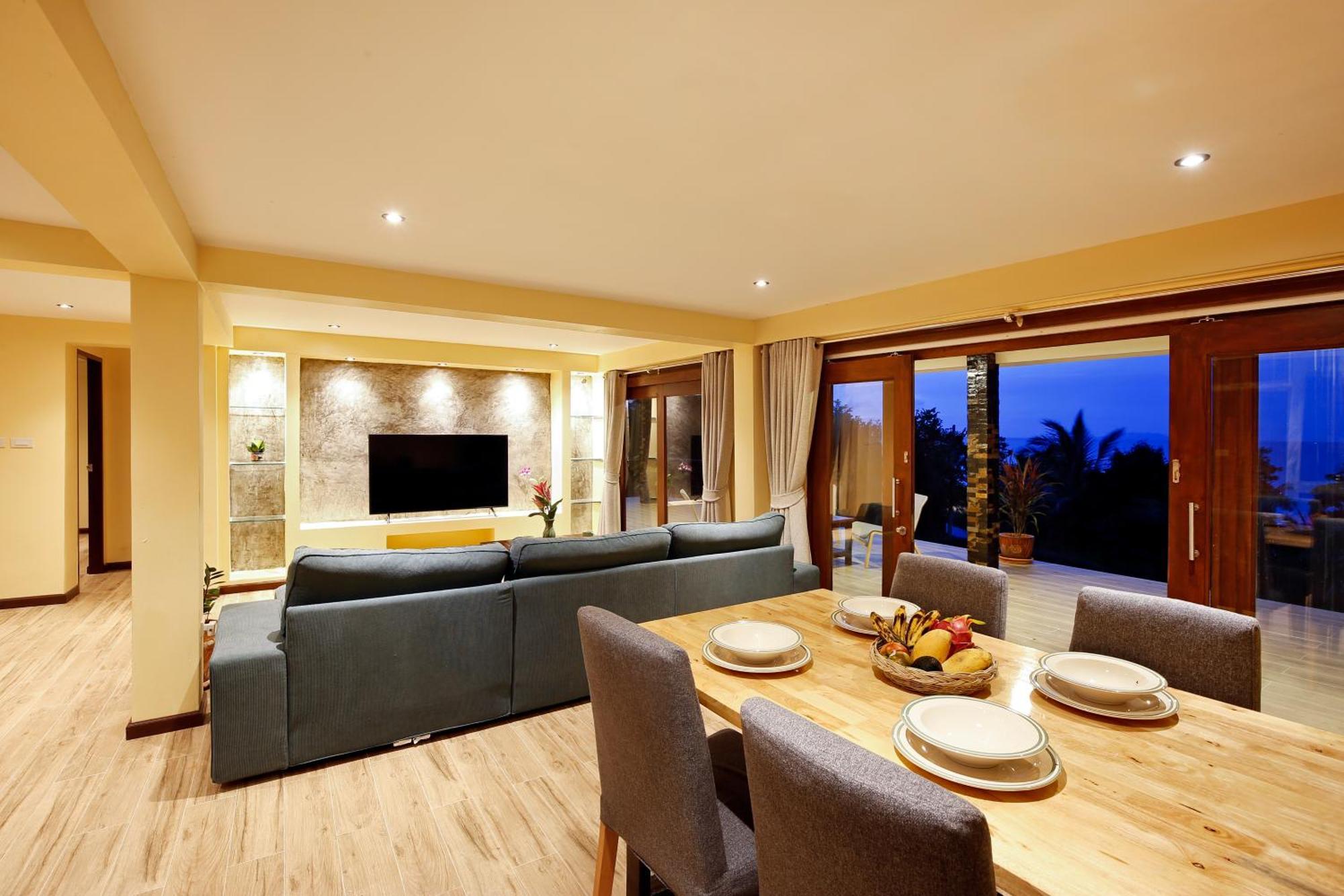 Dream View - The Balcony & Terrace Garden Apartment *