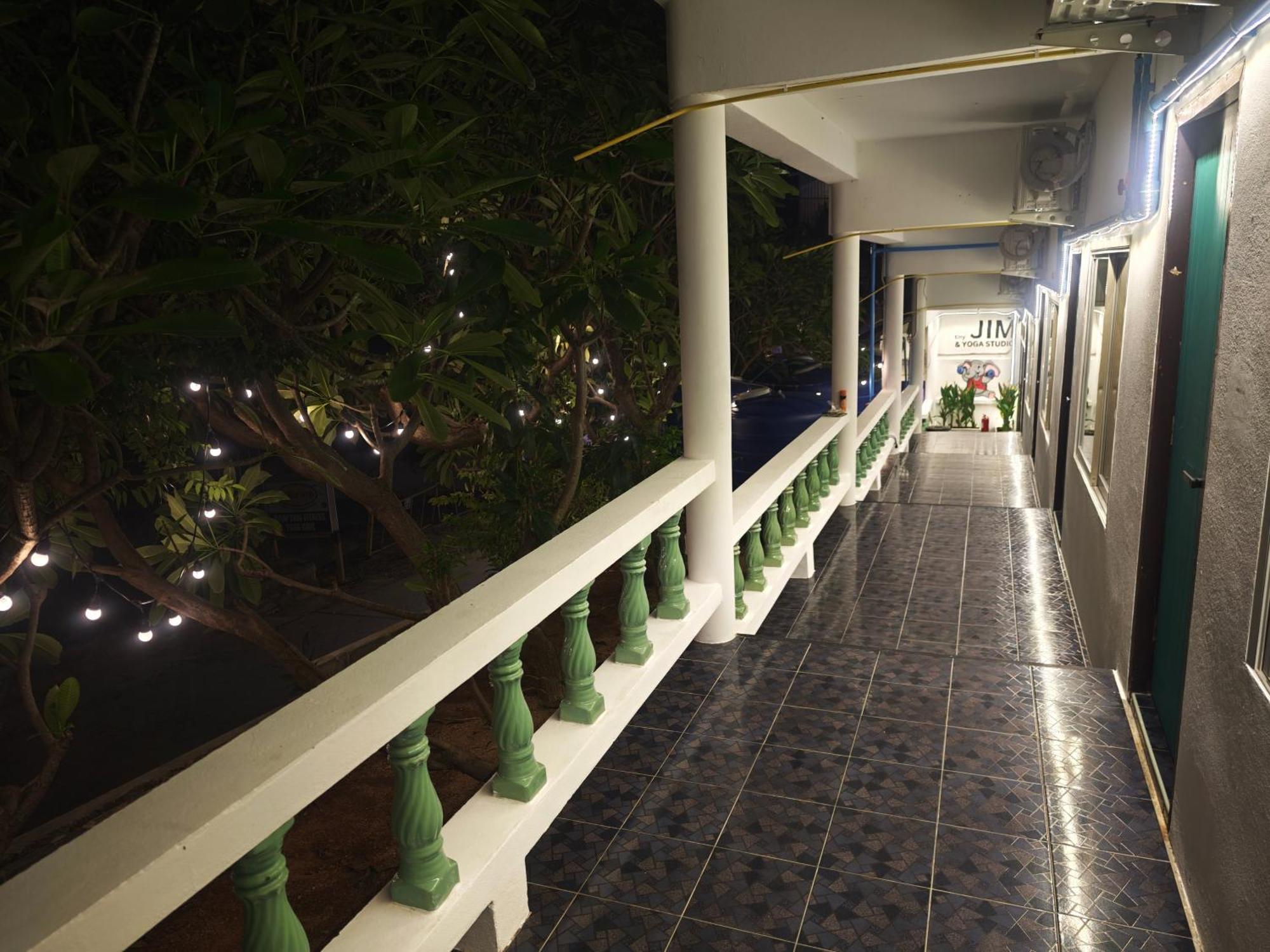 Hostel The Funky Monkey - 18 To 40 Years Old Only Haad Rin