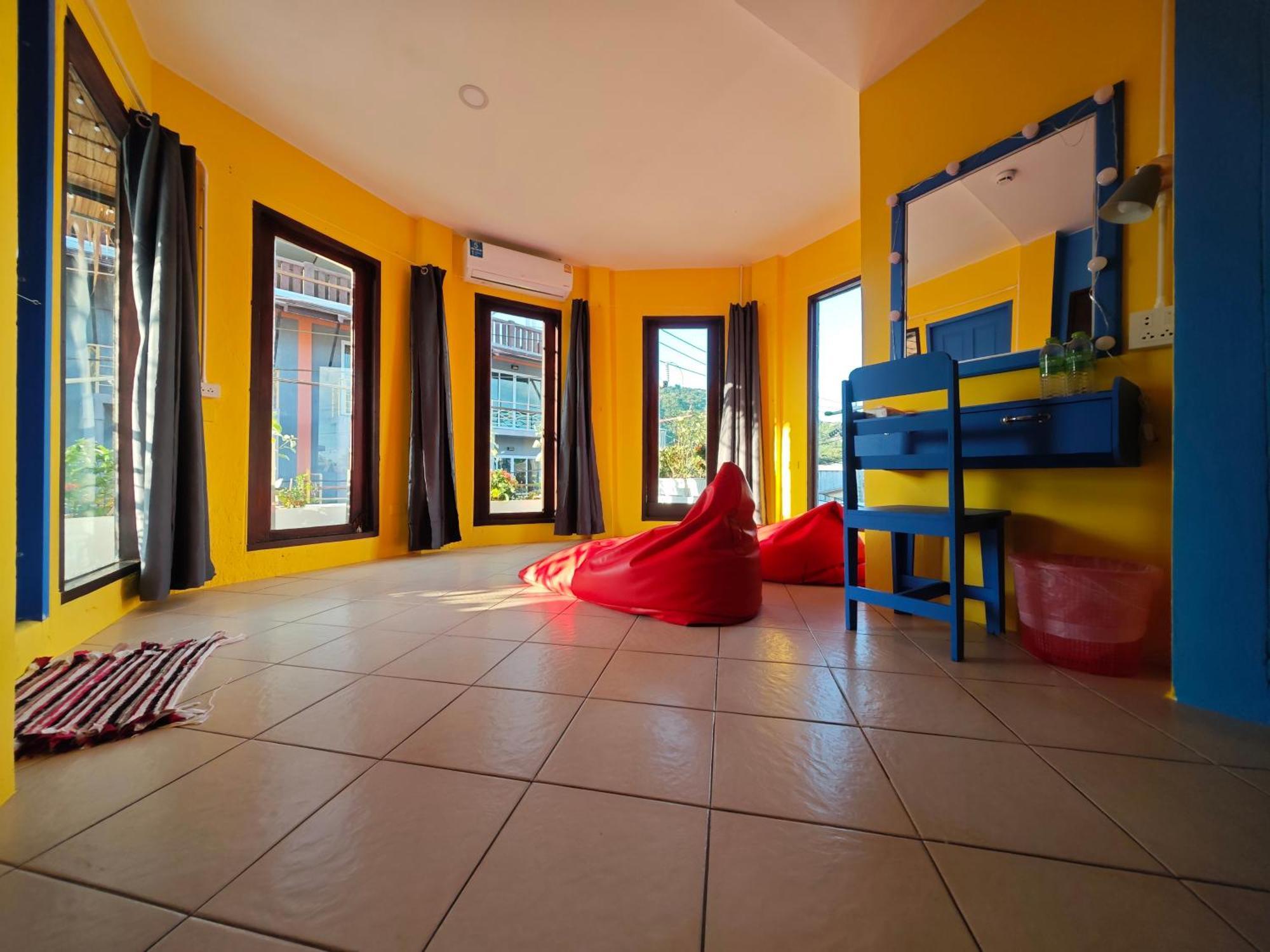 Hostel The Funky Monkey - 18 To 40 Years Old Only *