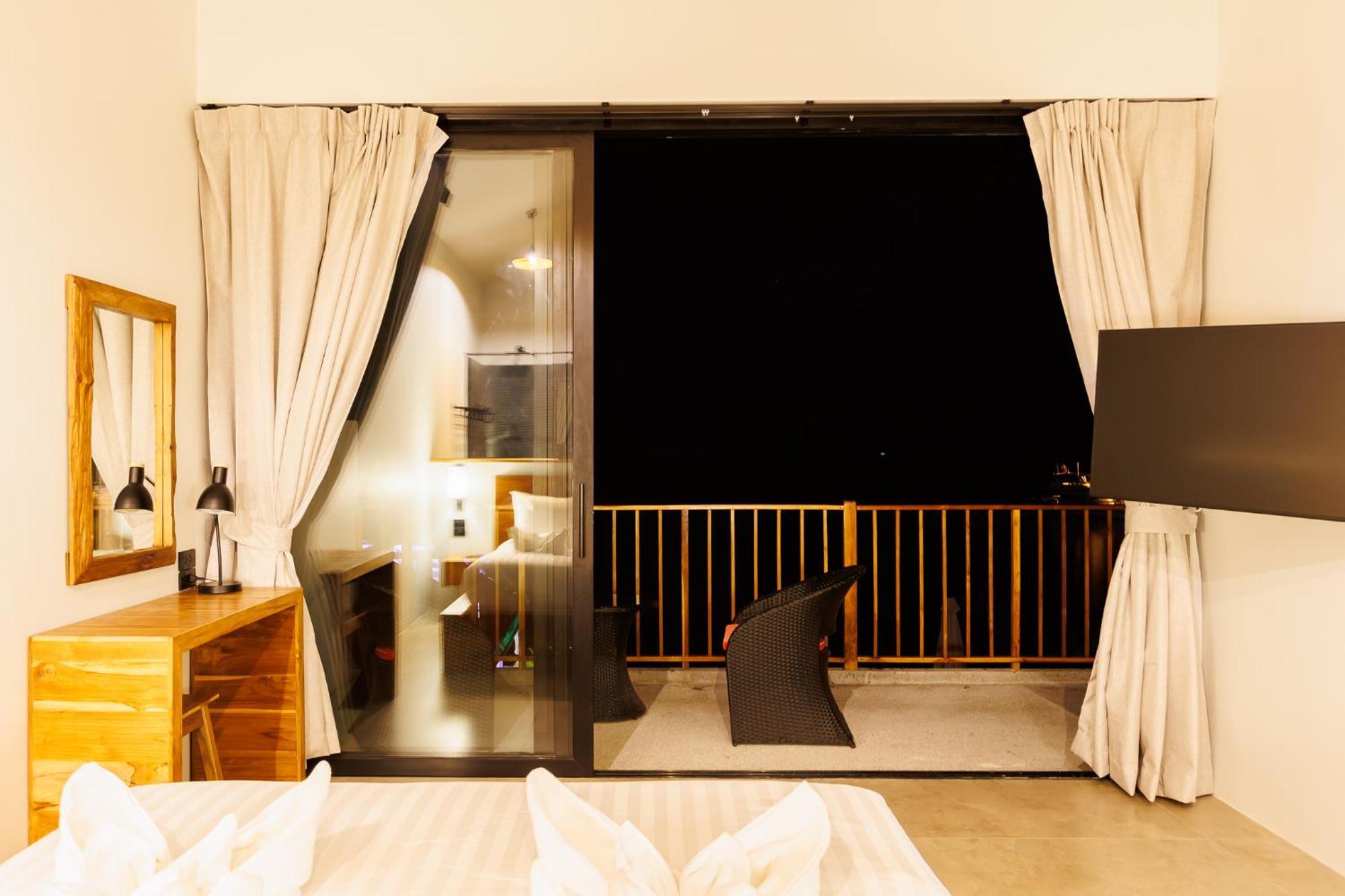 Zivilla Private Pool Beachfront