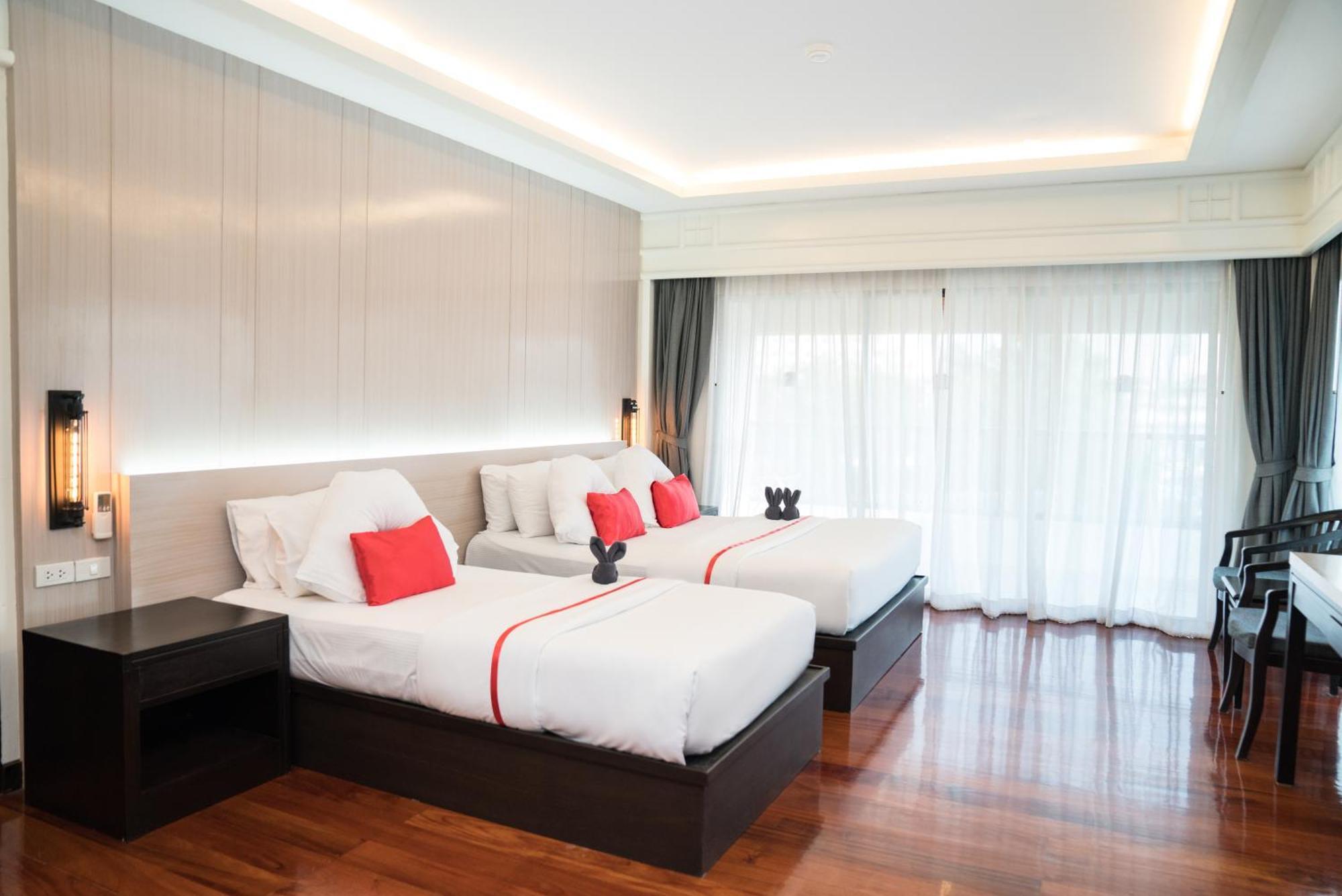 Grand Palace - Sha Extra Hotel 4*