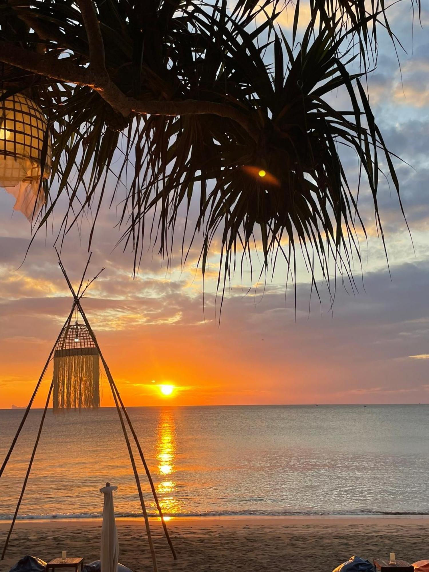 New Harrys Sunset - Klong Nin Koh Lanta