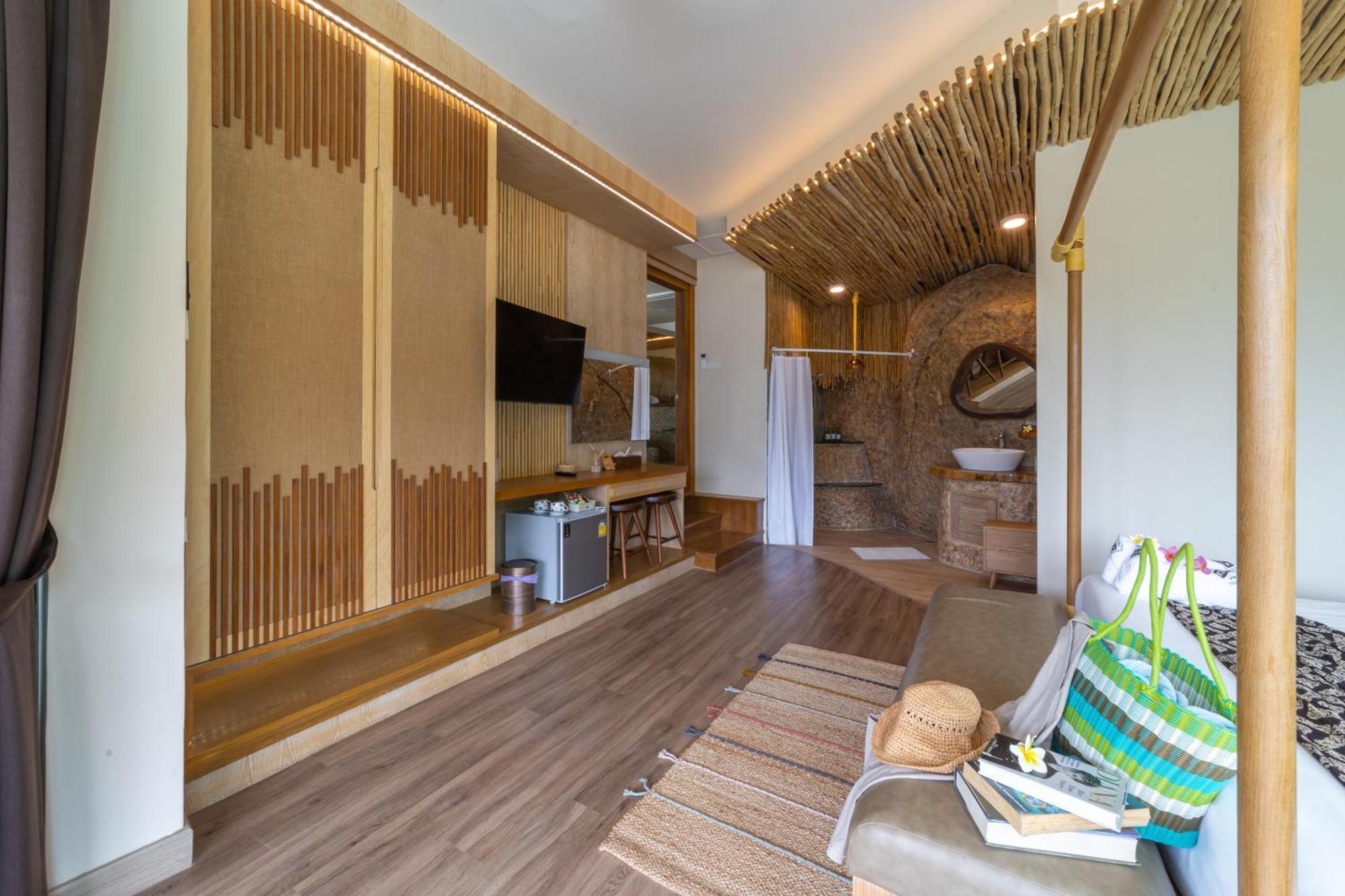 Resort The Rock Samui Beachfront - Sha 5*