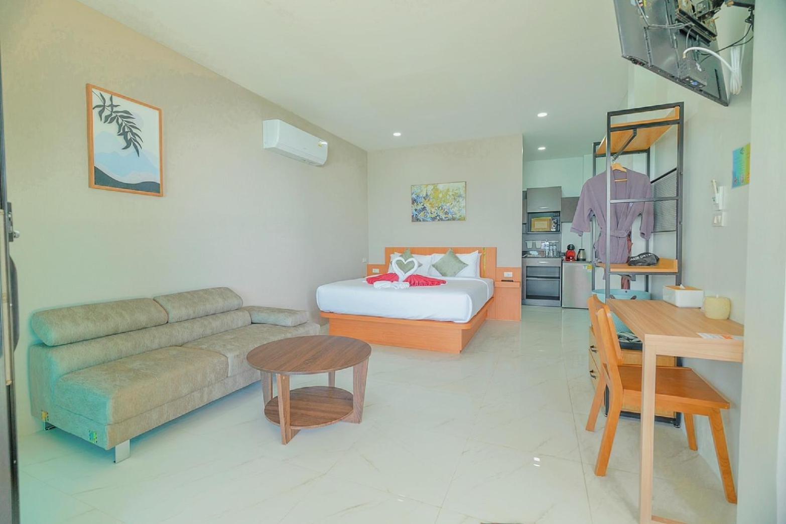 Beachhouse Pool * Krabi