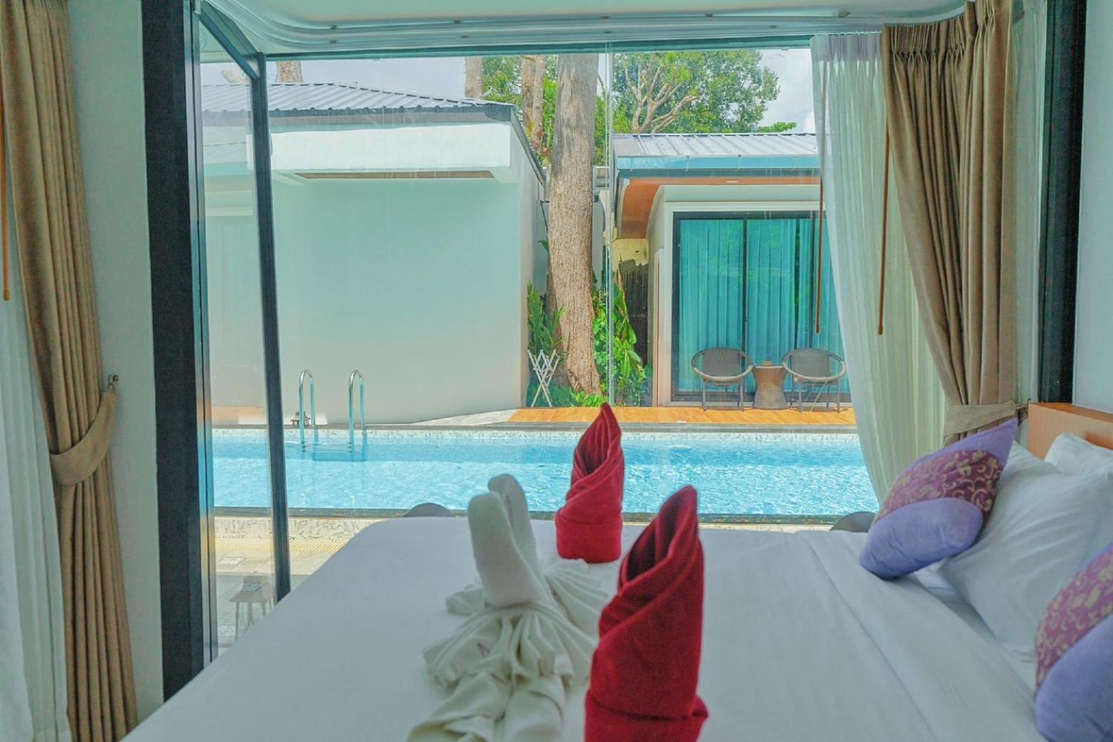 Beachhouse Pool Villa