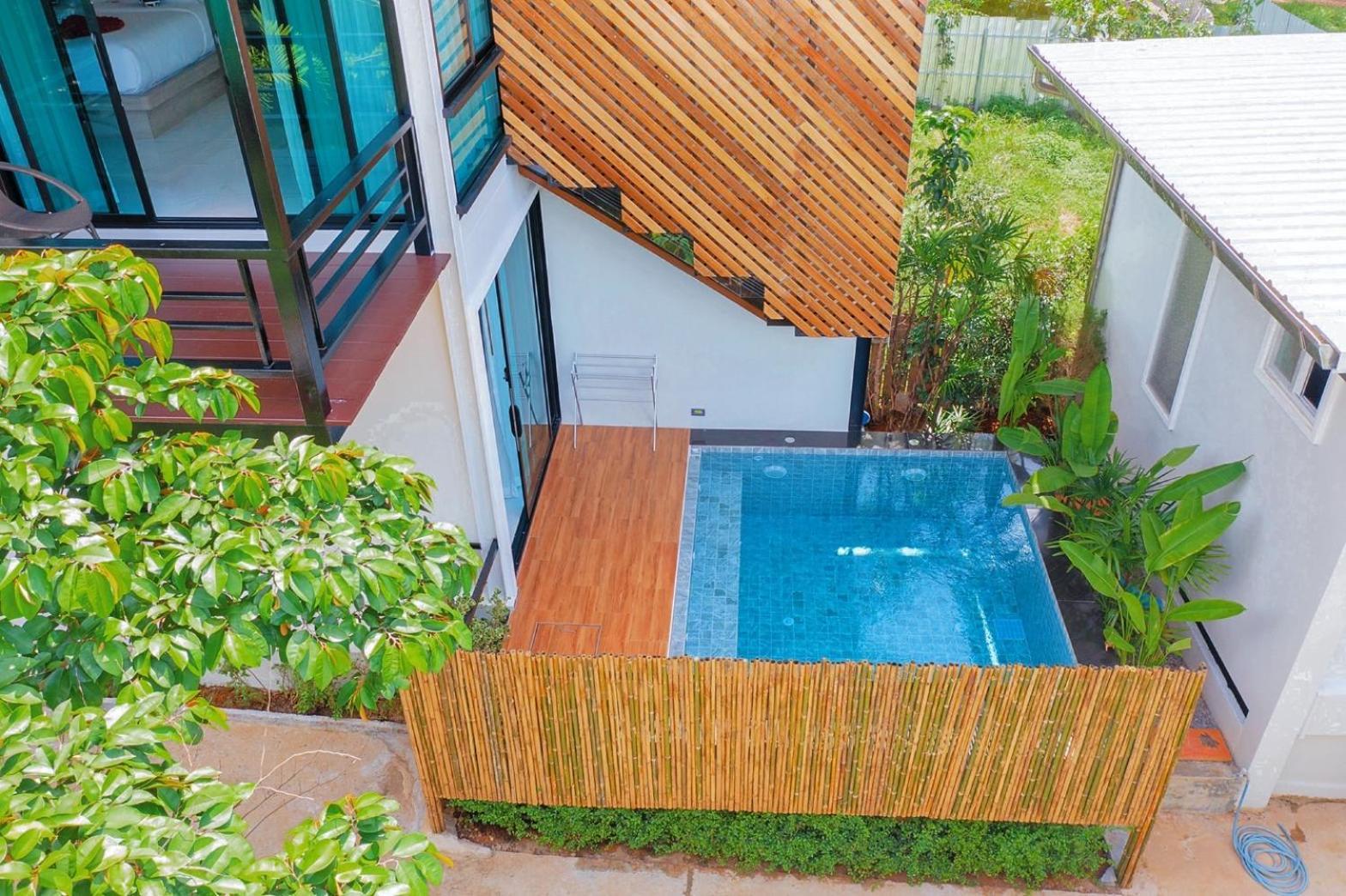 Beachhouse Pool *