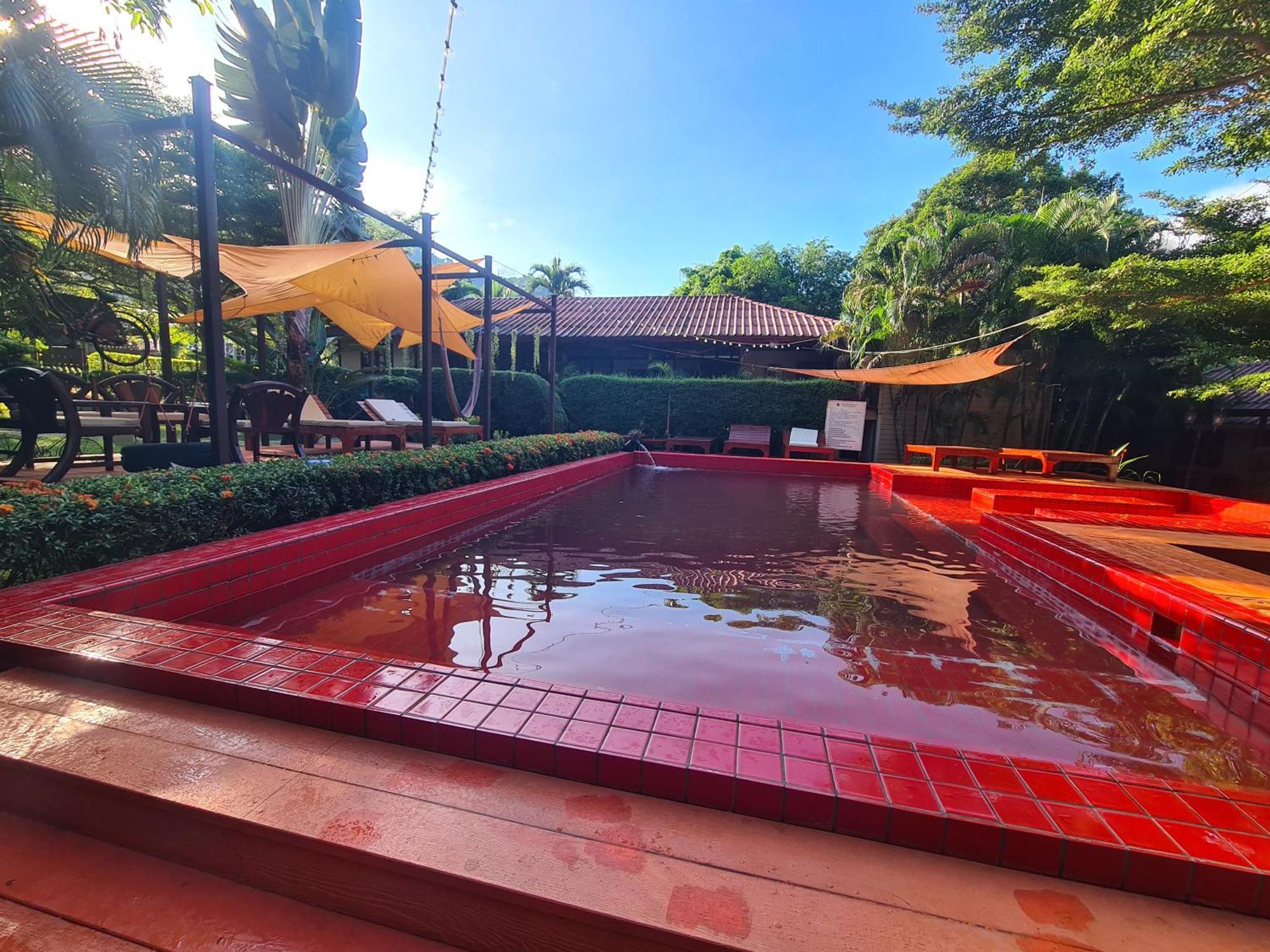 Red Moon Hideaway Resort 4*