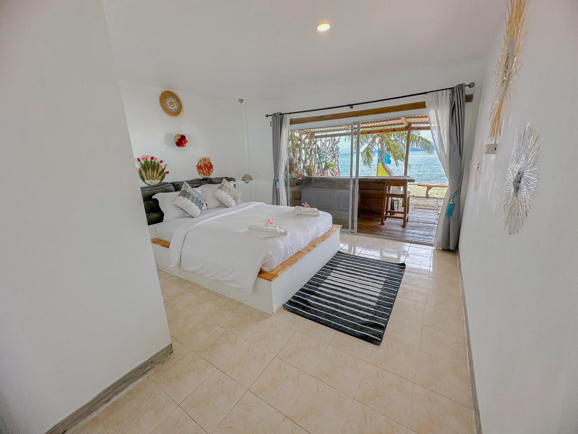 -20 Percent Off! Private Front House Sunset