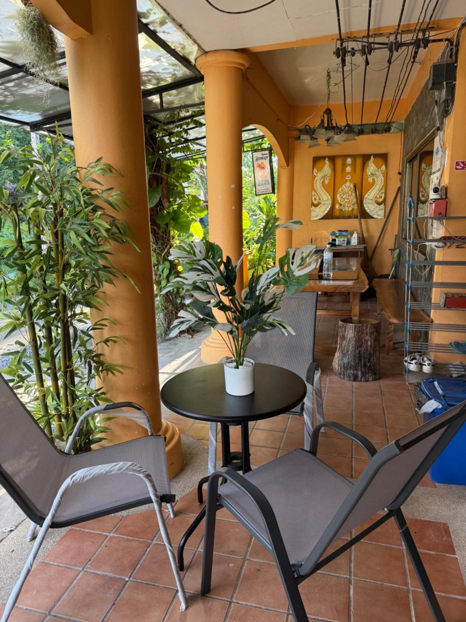 Dikachaya Hostel *