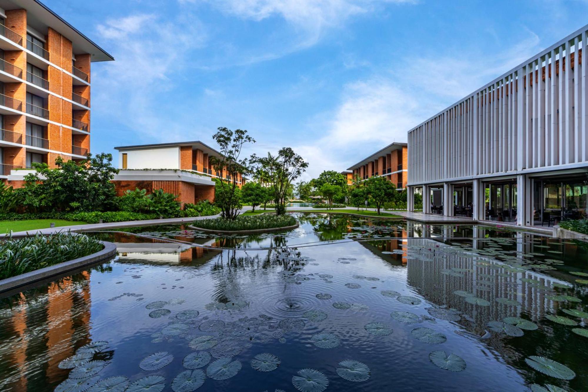 Pullman Hotel 5*