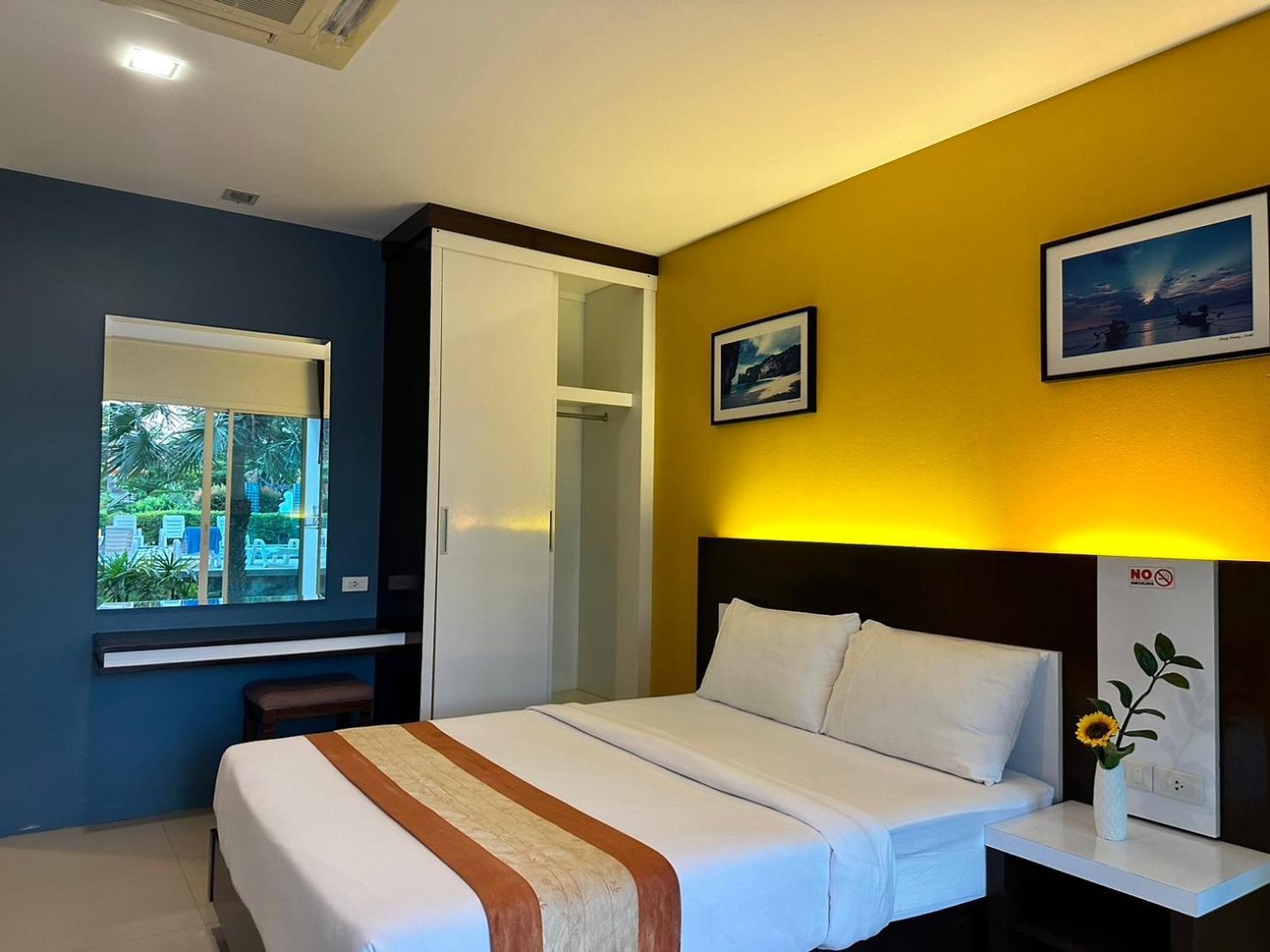Gypsy Sea View Resort- Island Resort
