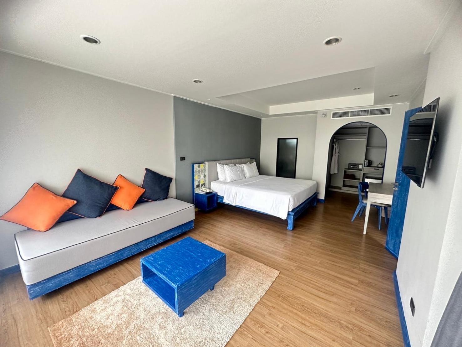 Phuket Island View - Sha Extra 4* Karon