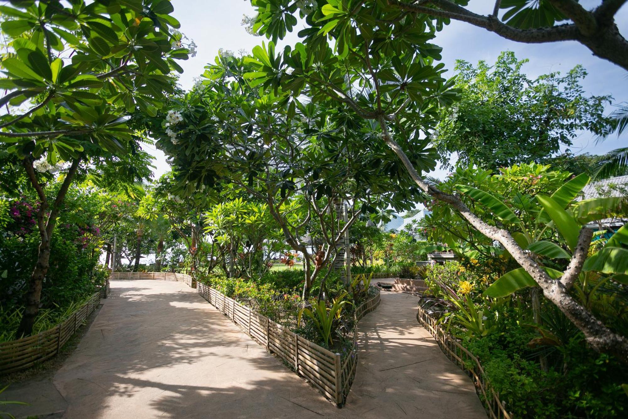Resort King's Garden - Sha