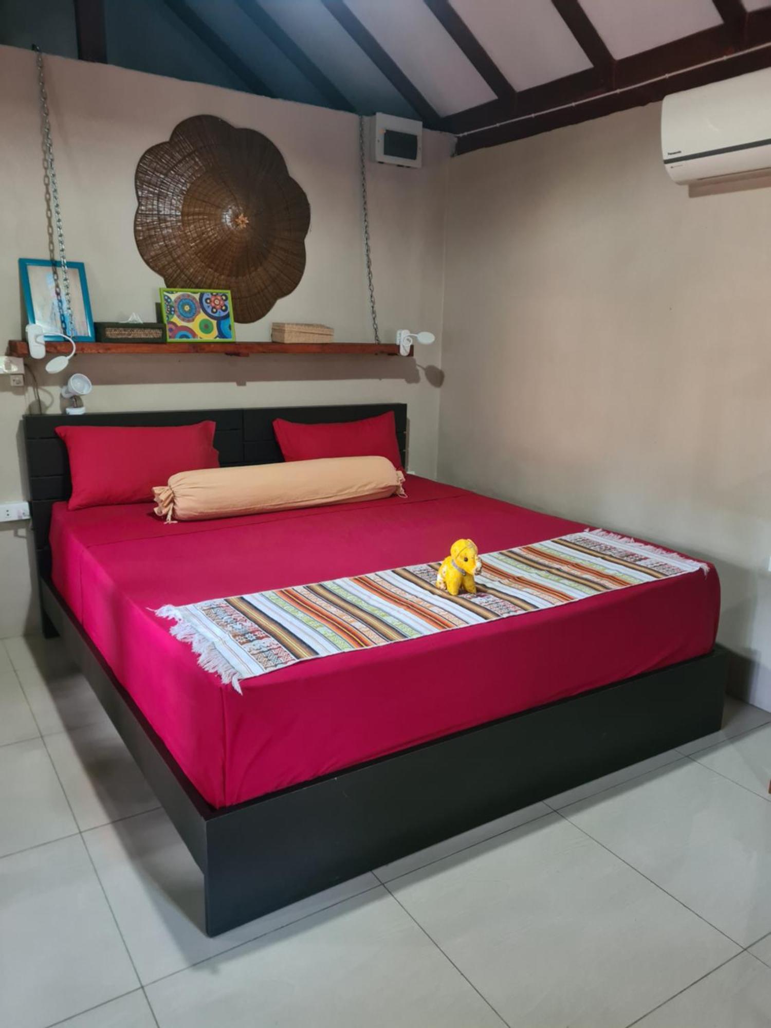 Red Moon Hideaway 4*