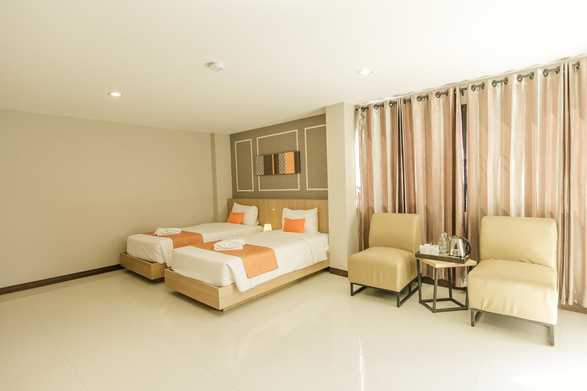 Hotel De Hug & 4*