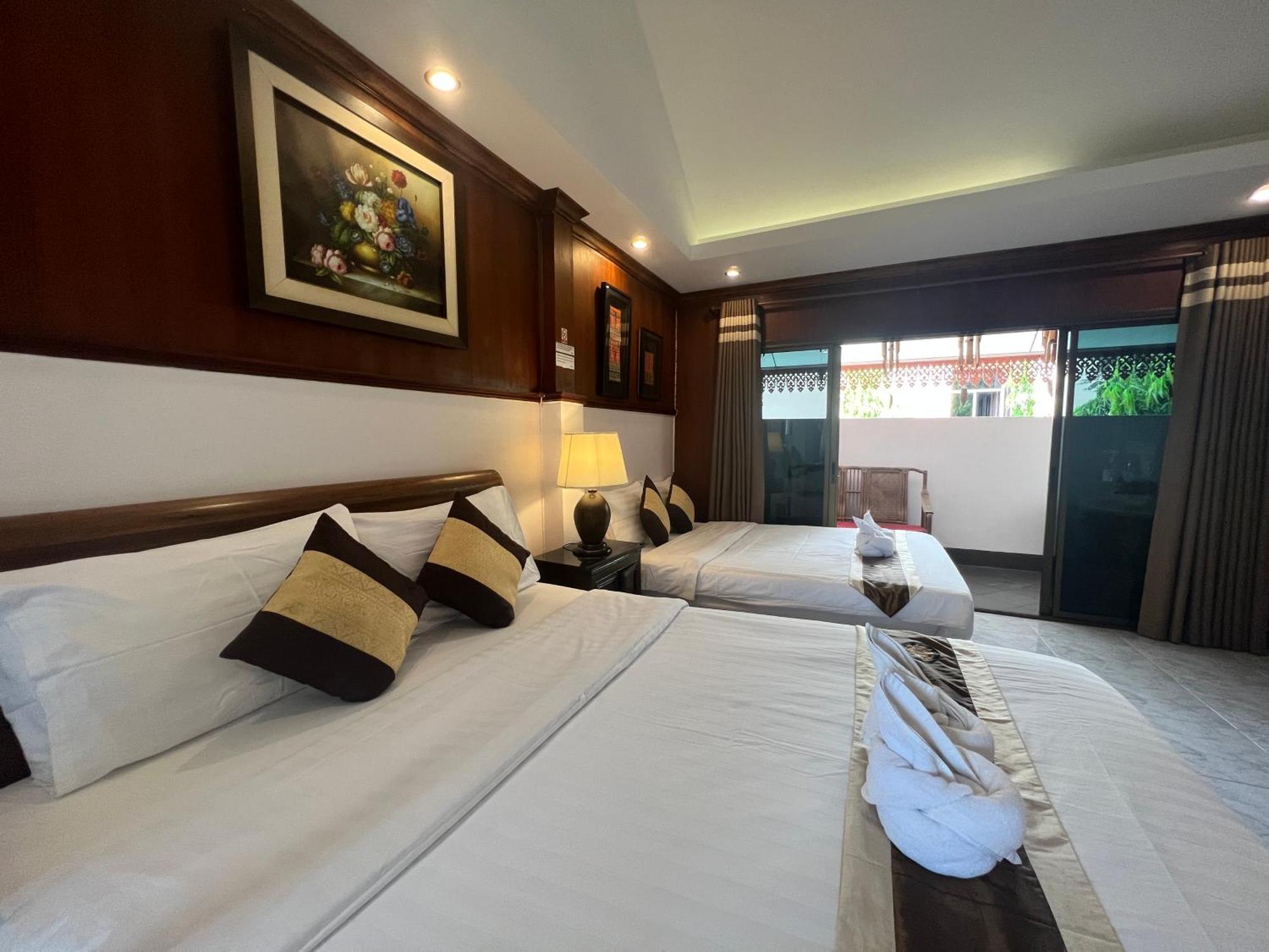 Hotel Pha Thai House
