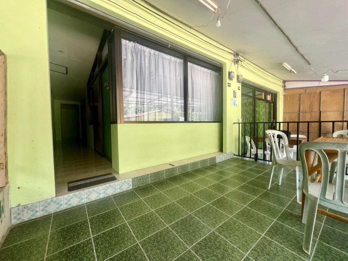 Bed & Breakfast Khaosok Happy House *
