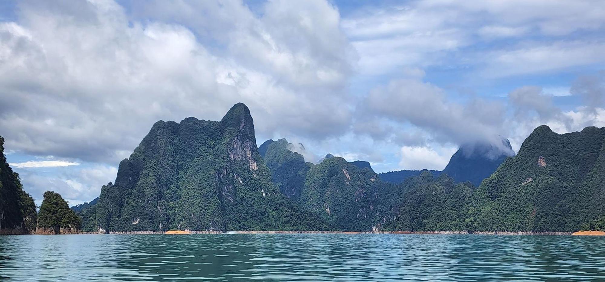 Khaosok Happy House * Khao Sok National Park