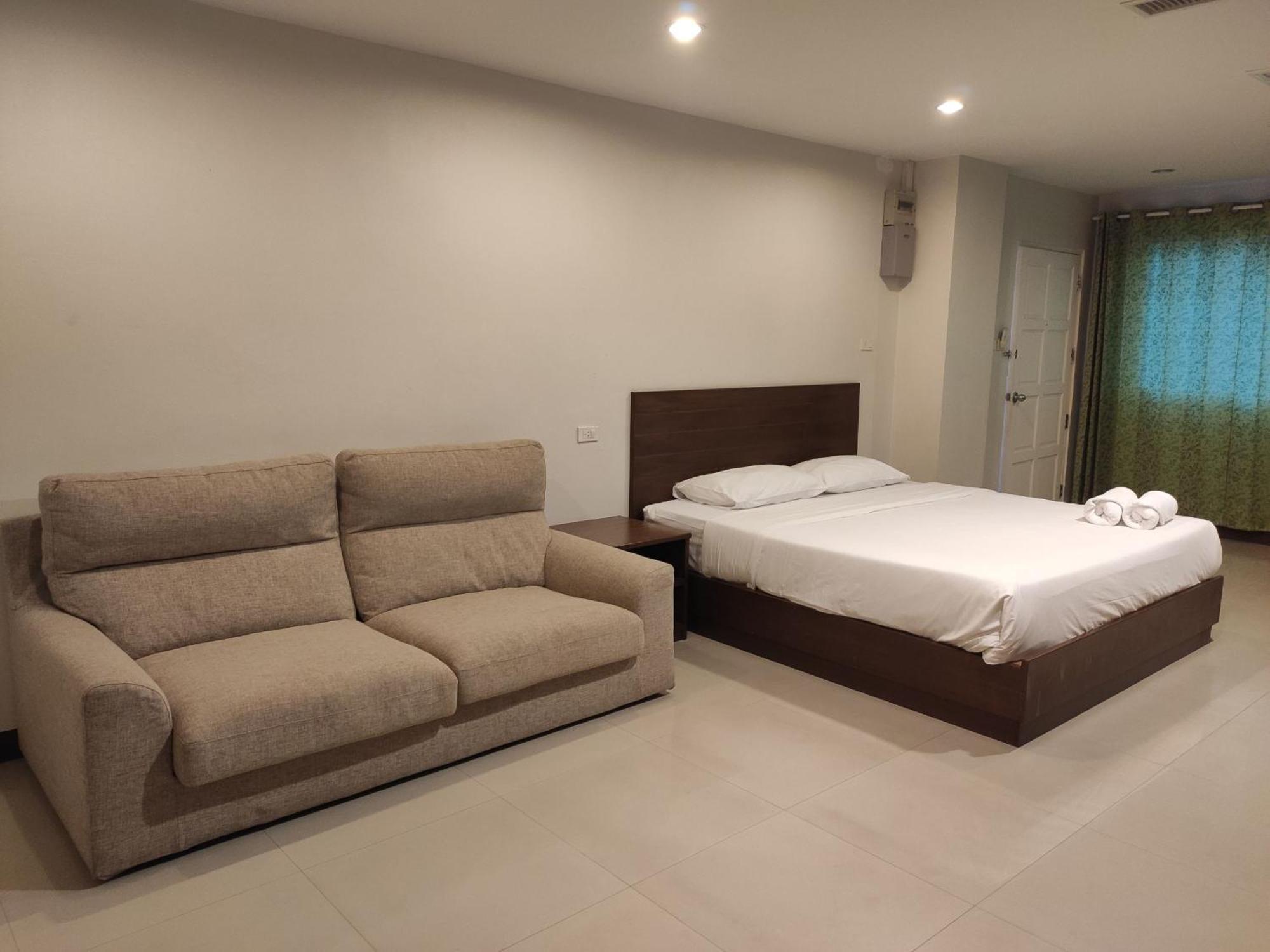 Baan Manthana Hotel, Hua Hin