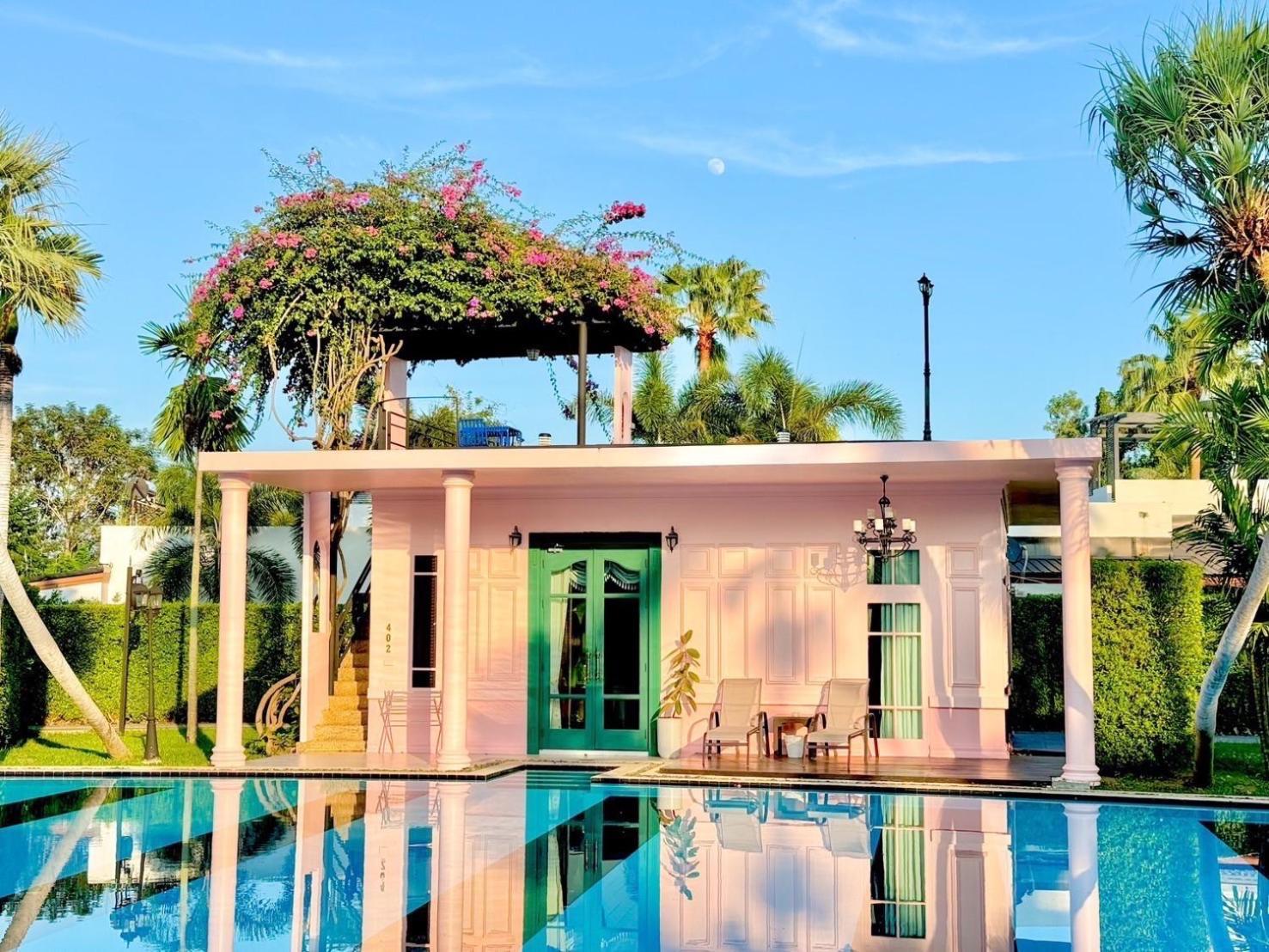 The Sea-cret Garden Hotel HHQ