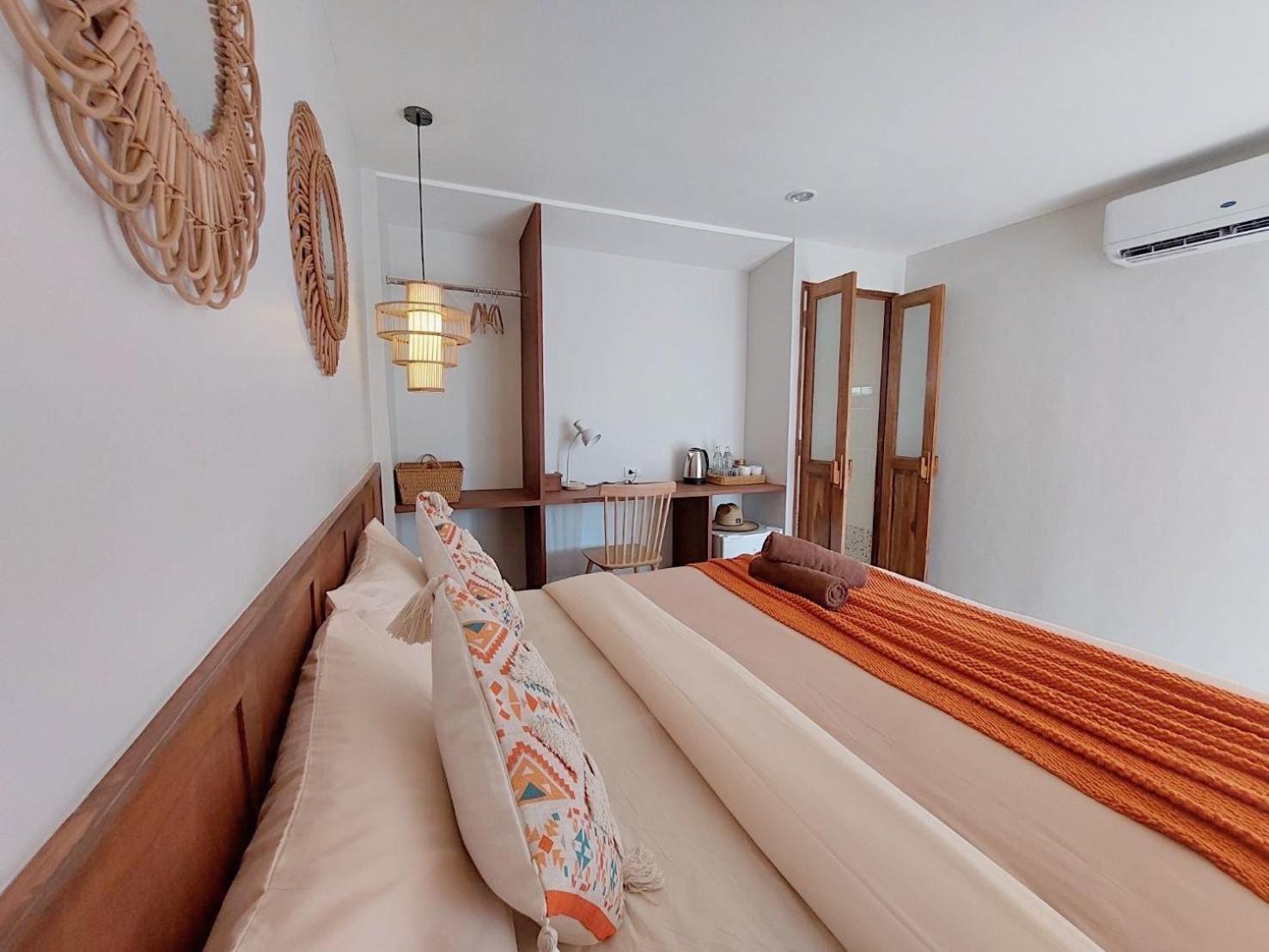 Sea Escapes Resort *