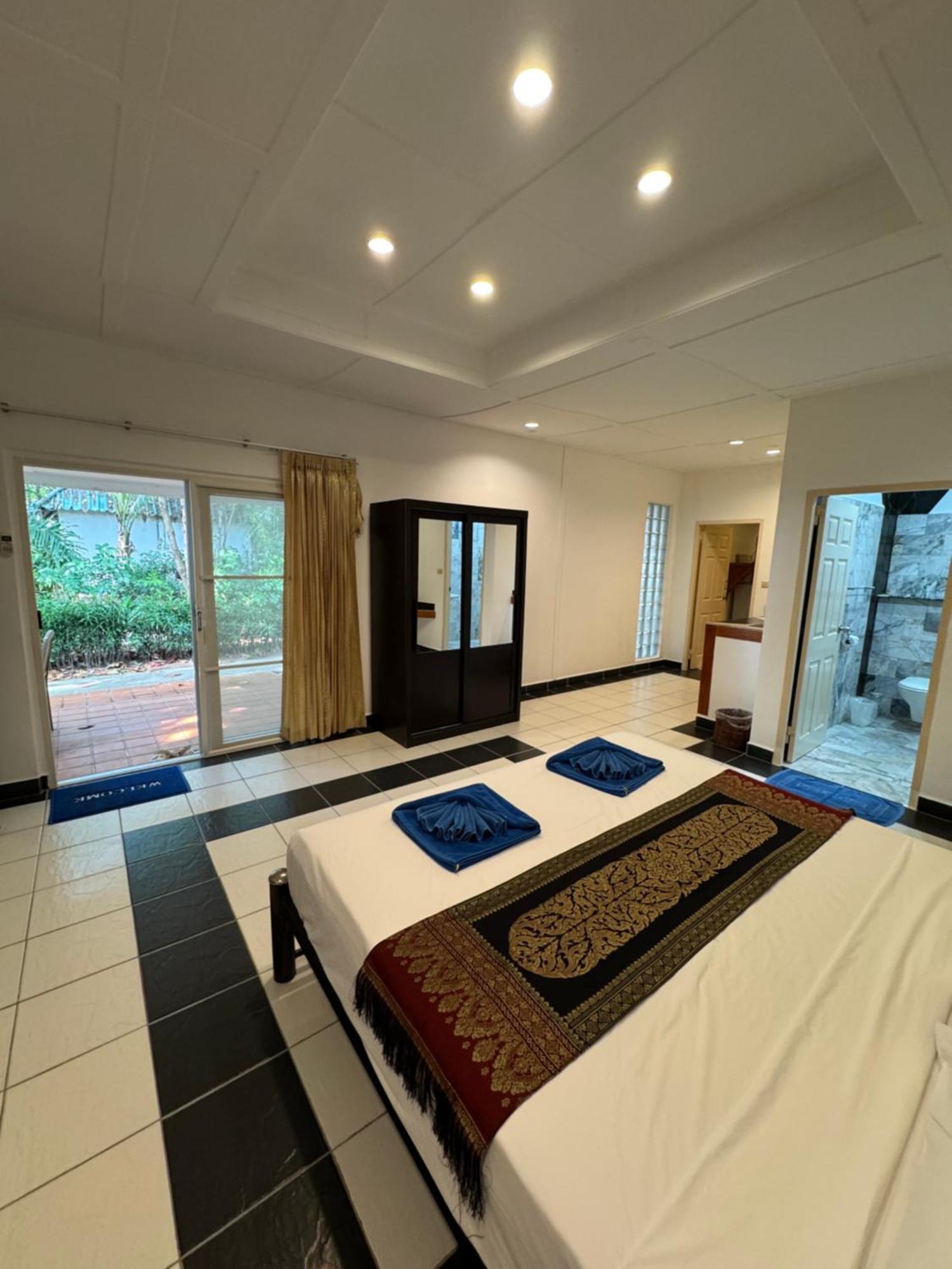 Resort Lanta Island 3*