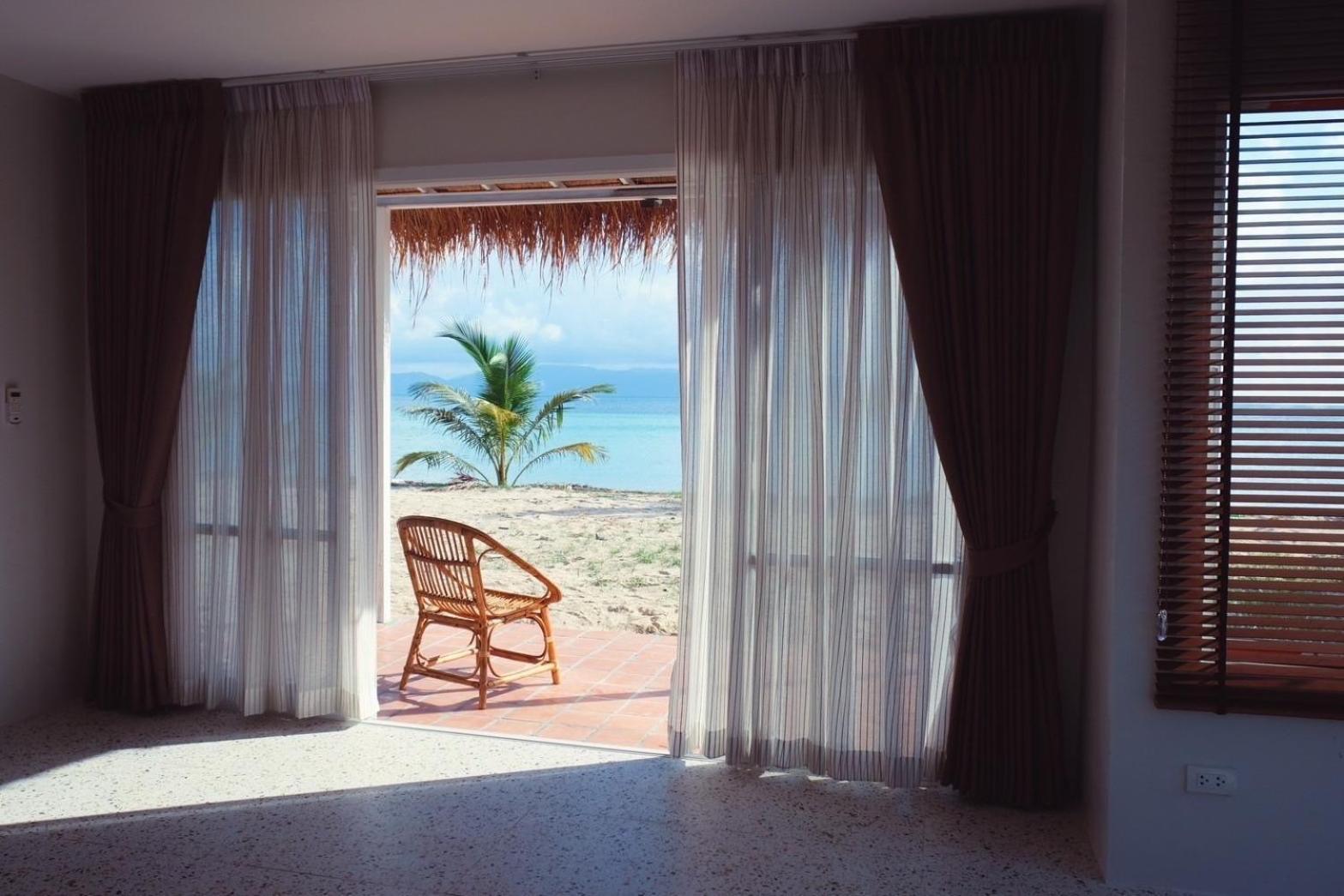 Sea Escapes * Thongsala
