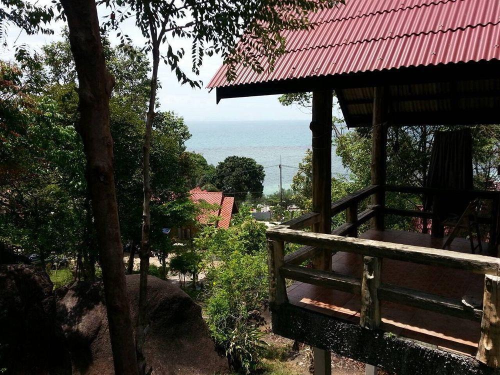Sea Rock Resort