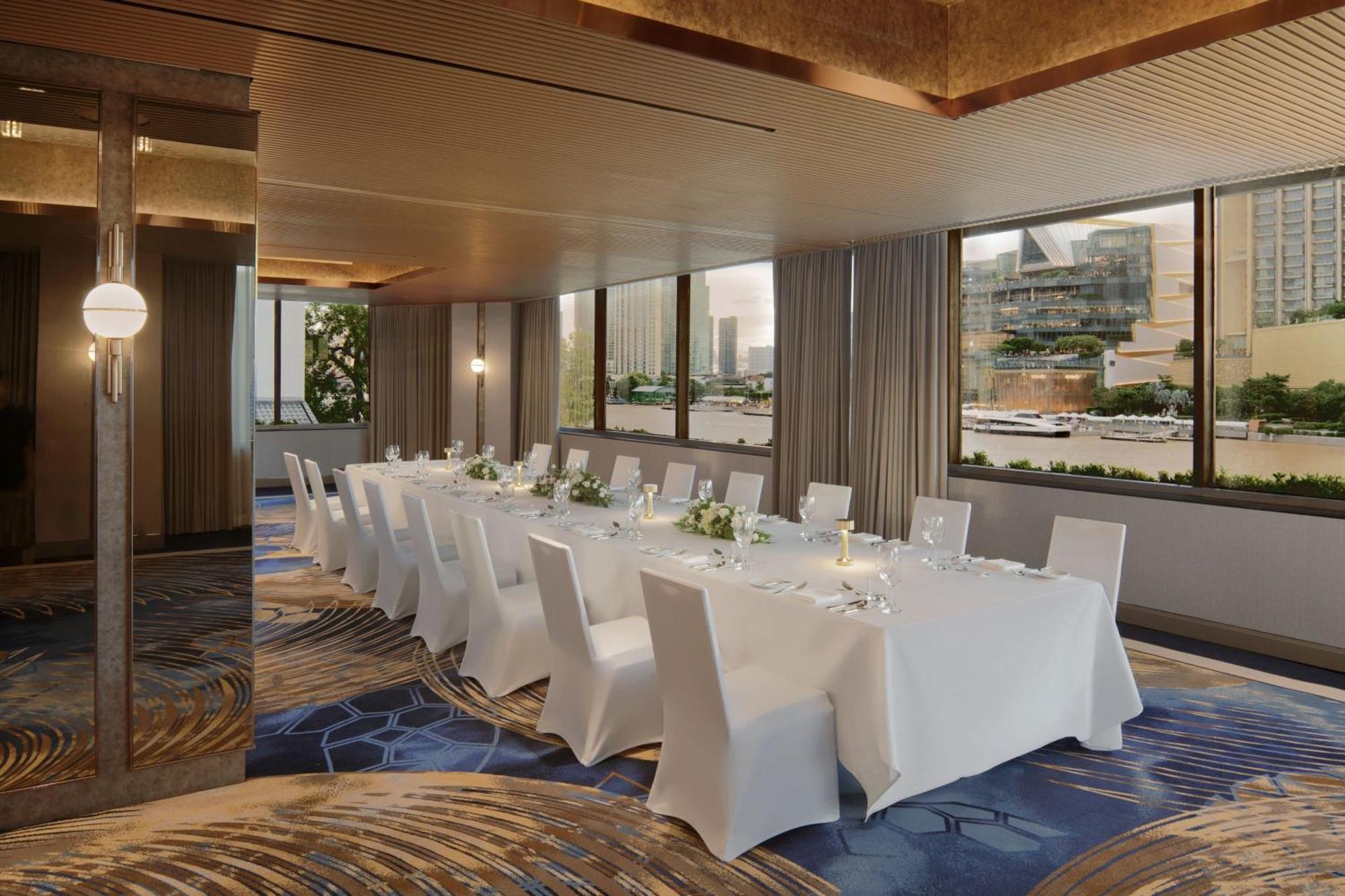 Royal Orchid Sheraton Riverside Banguecoque