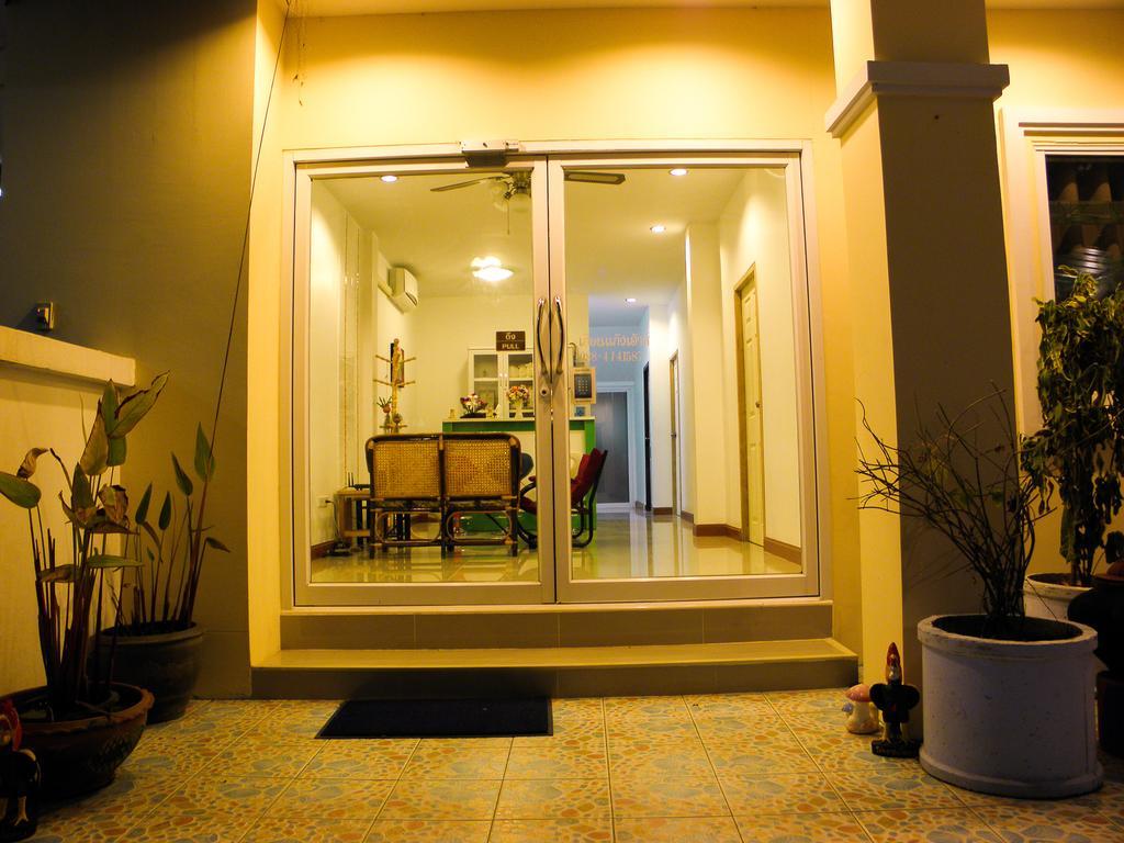 Bed & Breakfast Heuan Kaew House *