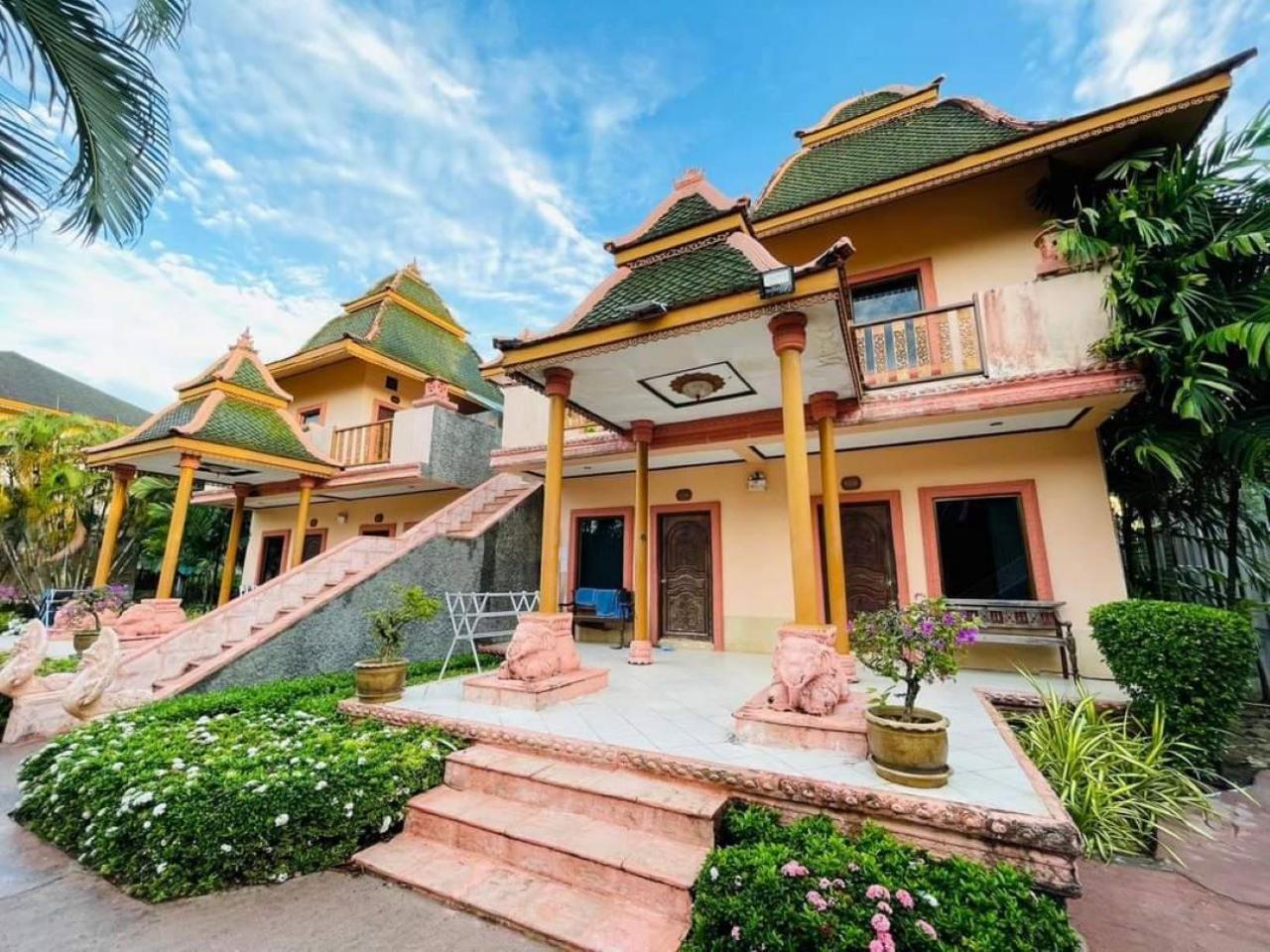 Coconut Resort, Resort