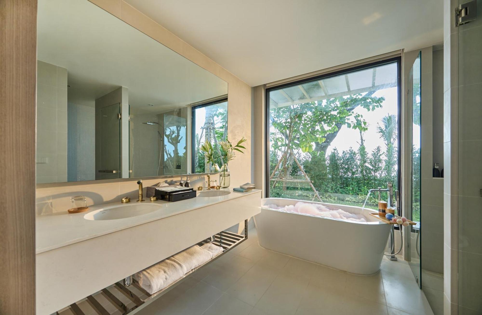 Aviyana Hua Hin Hotel 5*
