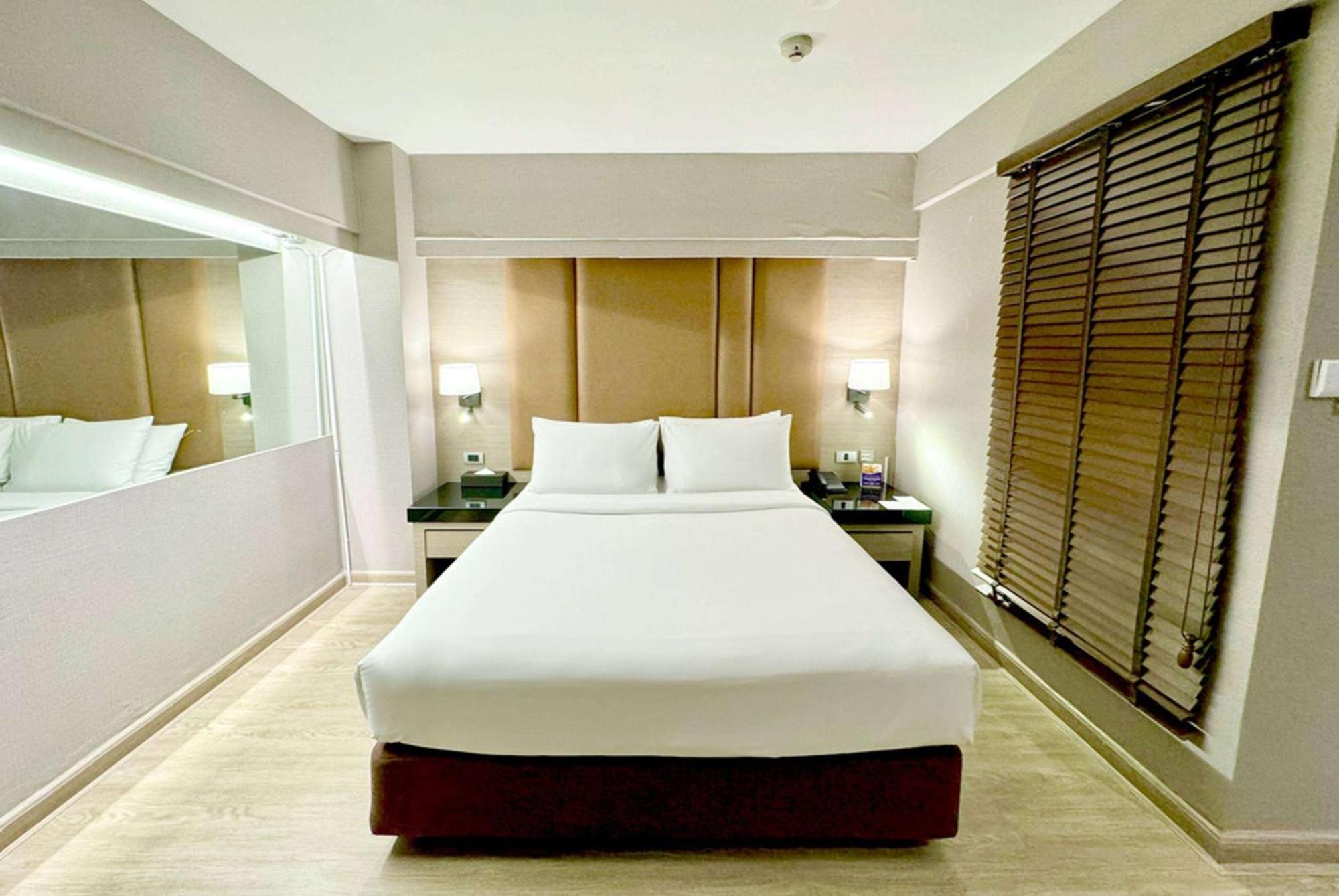 Hotel Ramada By Wyndham Sukhumvit 11 Banguecoque